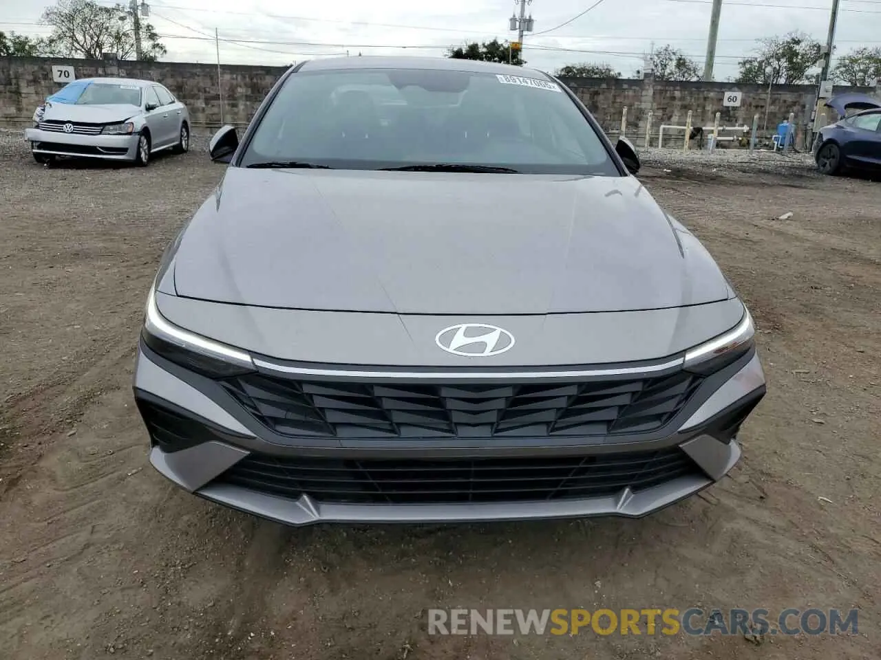 5 fotografías del automóvil dañado KMHLM4DGXSU893186 HYUNDAI ELANTRA 2025