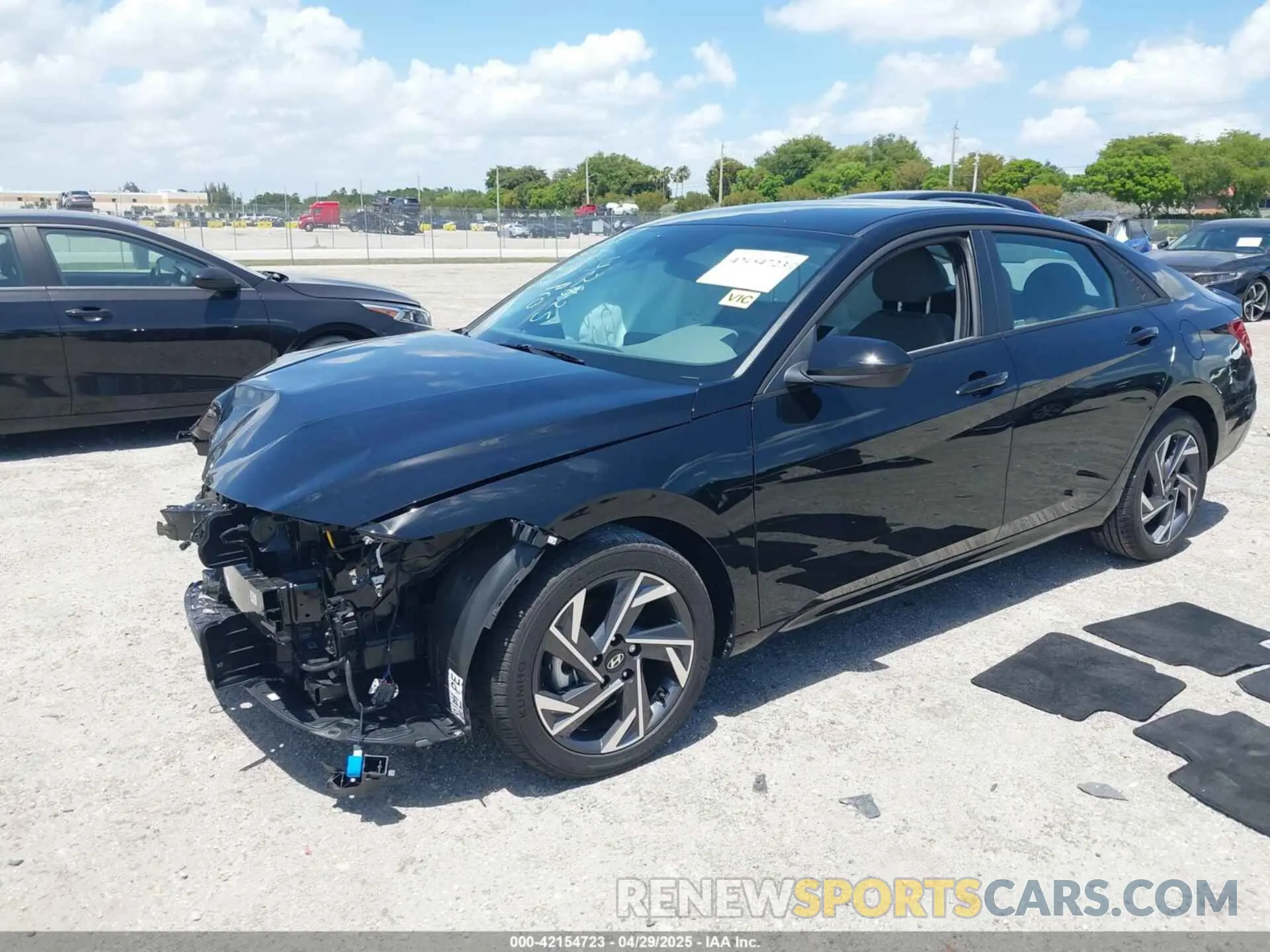 2 fotografías del automóvil dañado KMHLM4DGXSU949482 HYUNDAI ELANTRA 2025