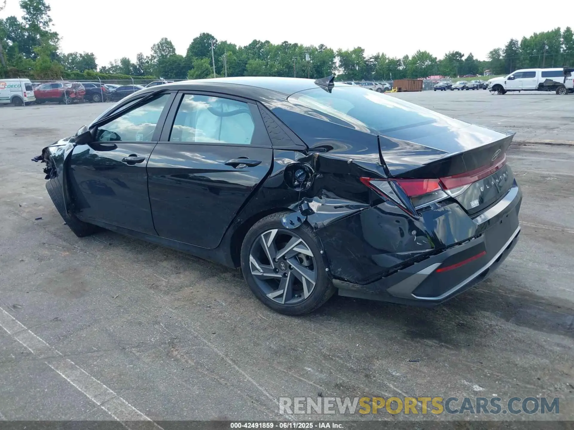 3 fotografías del automóvil dañado KMHLM4DGXSU962006 HYUNDAI ELANTRA 2025