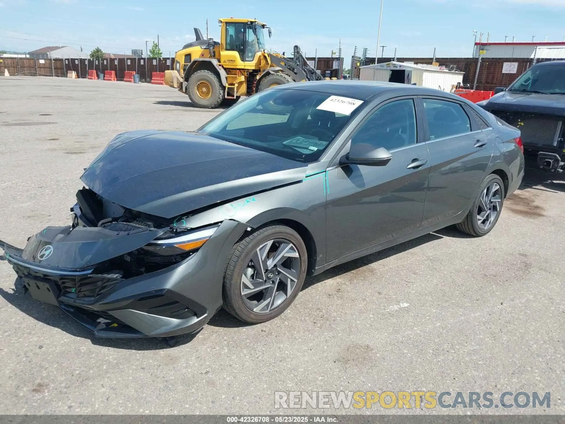 2 fotografías del automóvil dañado KMHLP4DG0SU945562 HYUNDAI ELANTRA 2025