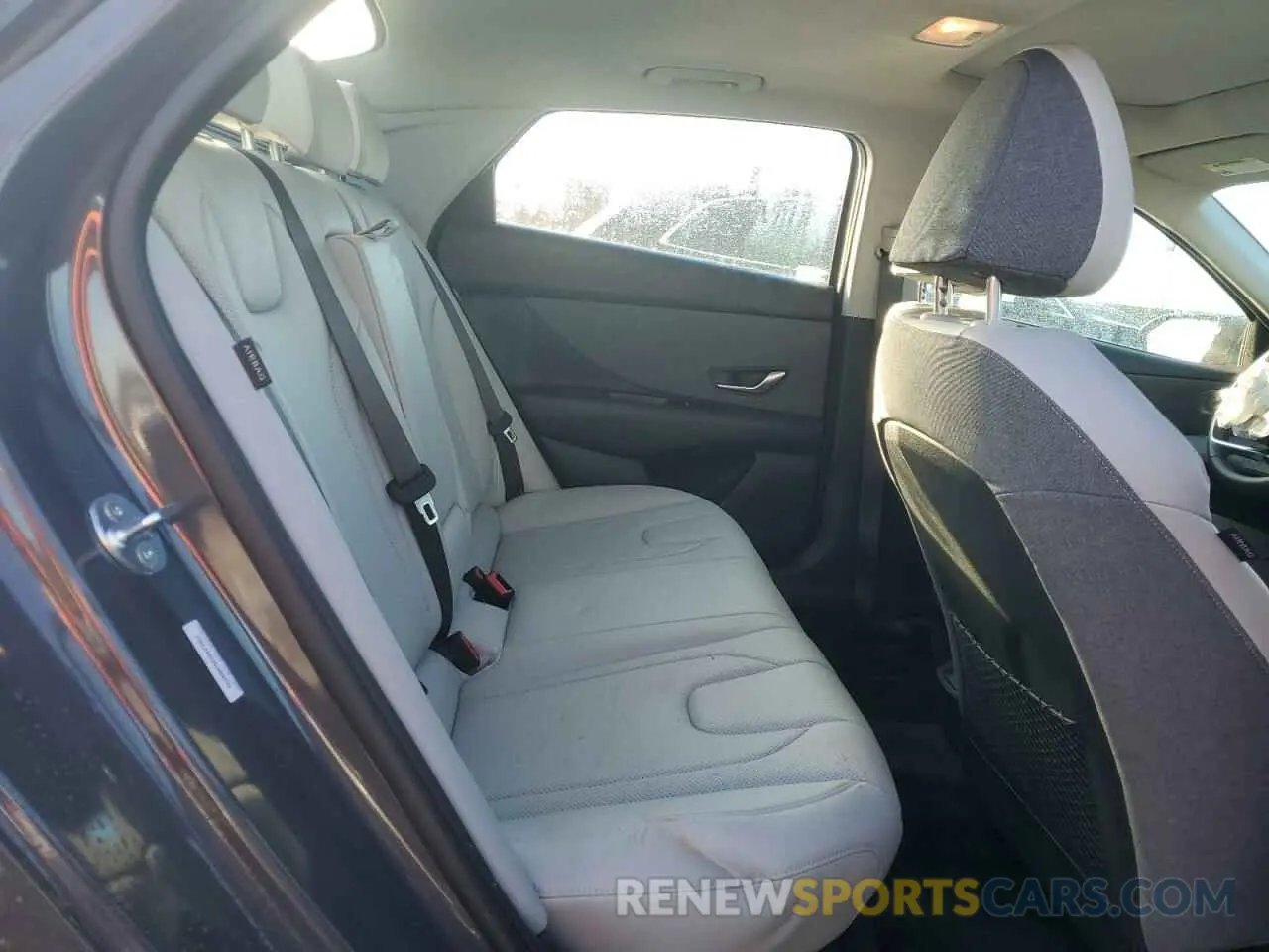 10 fotografías del automóvil dañado KMHLP4DG3SU869772 HYUNDAI ELANTRA 2025