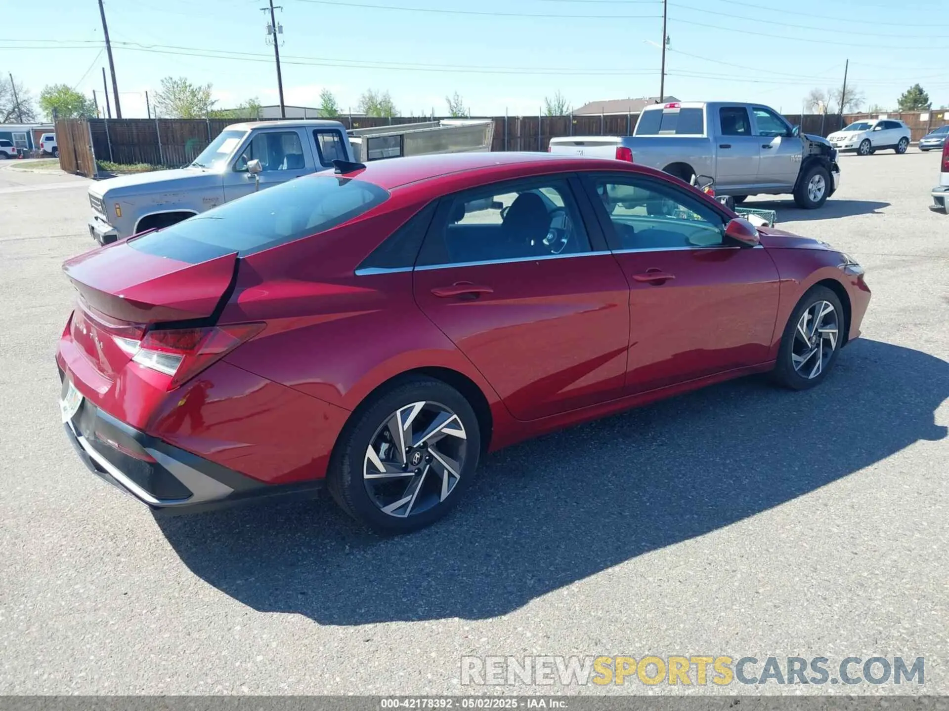 4 fotografías del automóvil dañado KMHLS4DG0SU861661 HYUNDAI ELANTRA 2025