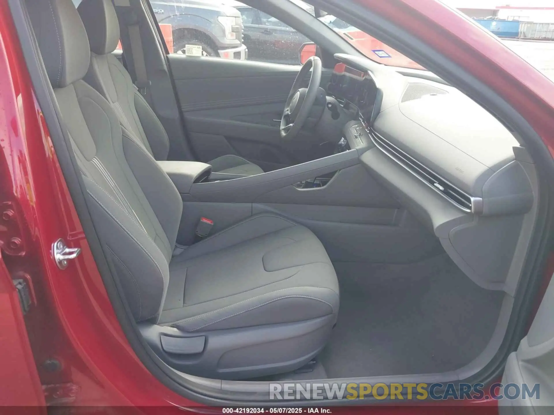 5 fotografías del automóvil dañado KMHLS4DG0SU880288 HYUNDAI ELANTRA 2025