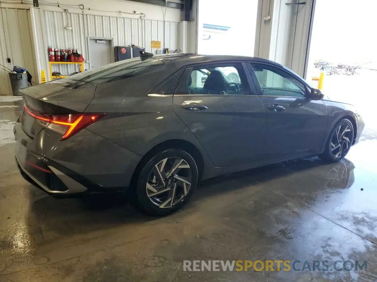 3 fotografías del automóvil dañado KMHLS4DG2SU950437 HYUNDAI ELANTRA 2025