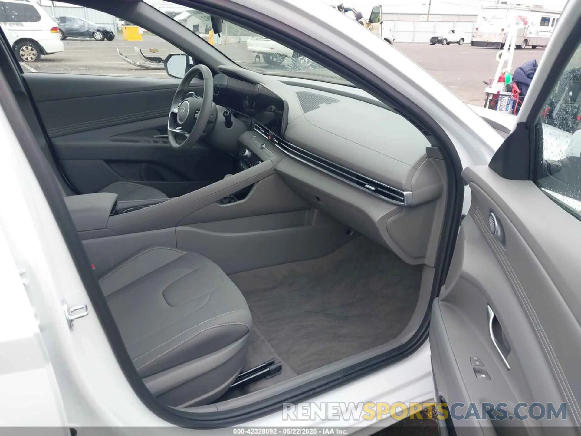 5 fotografías del automóvil dañado KMHLS4DG2SU986483 HYUNDAI ELANTRA 2025