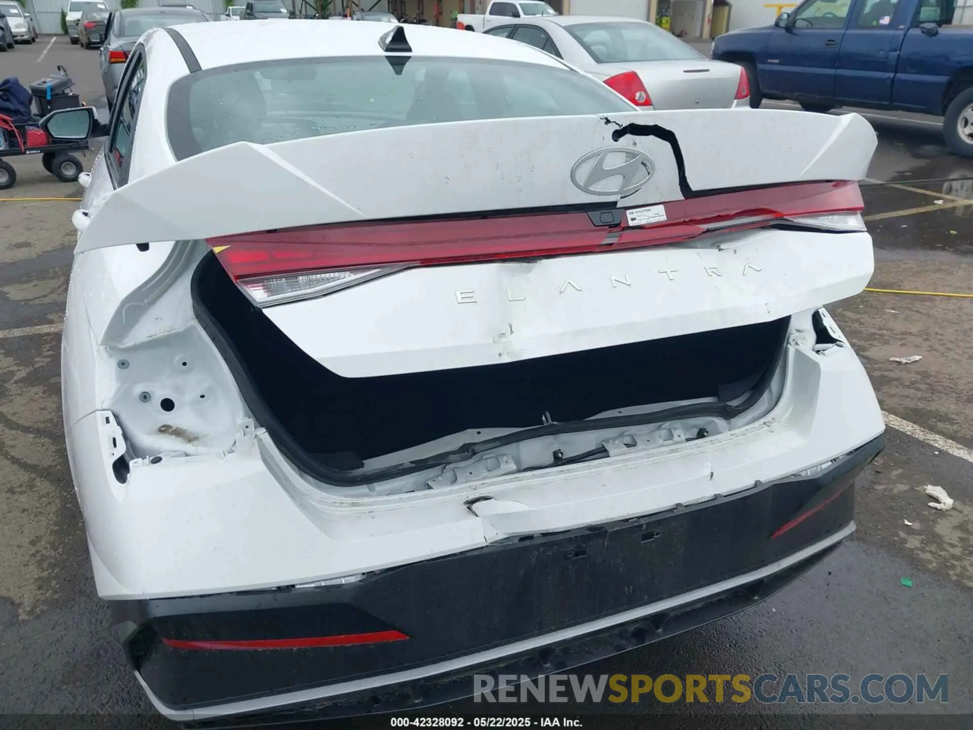 6 fotografías del automóvil dañado KMHLS4DG2SU986483 HYUNDAI ELANTRA 2025