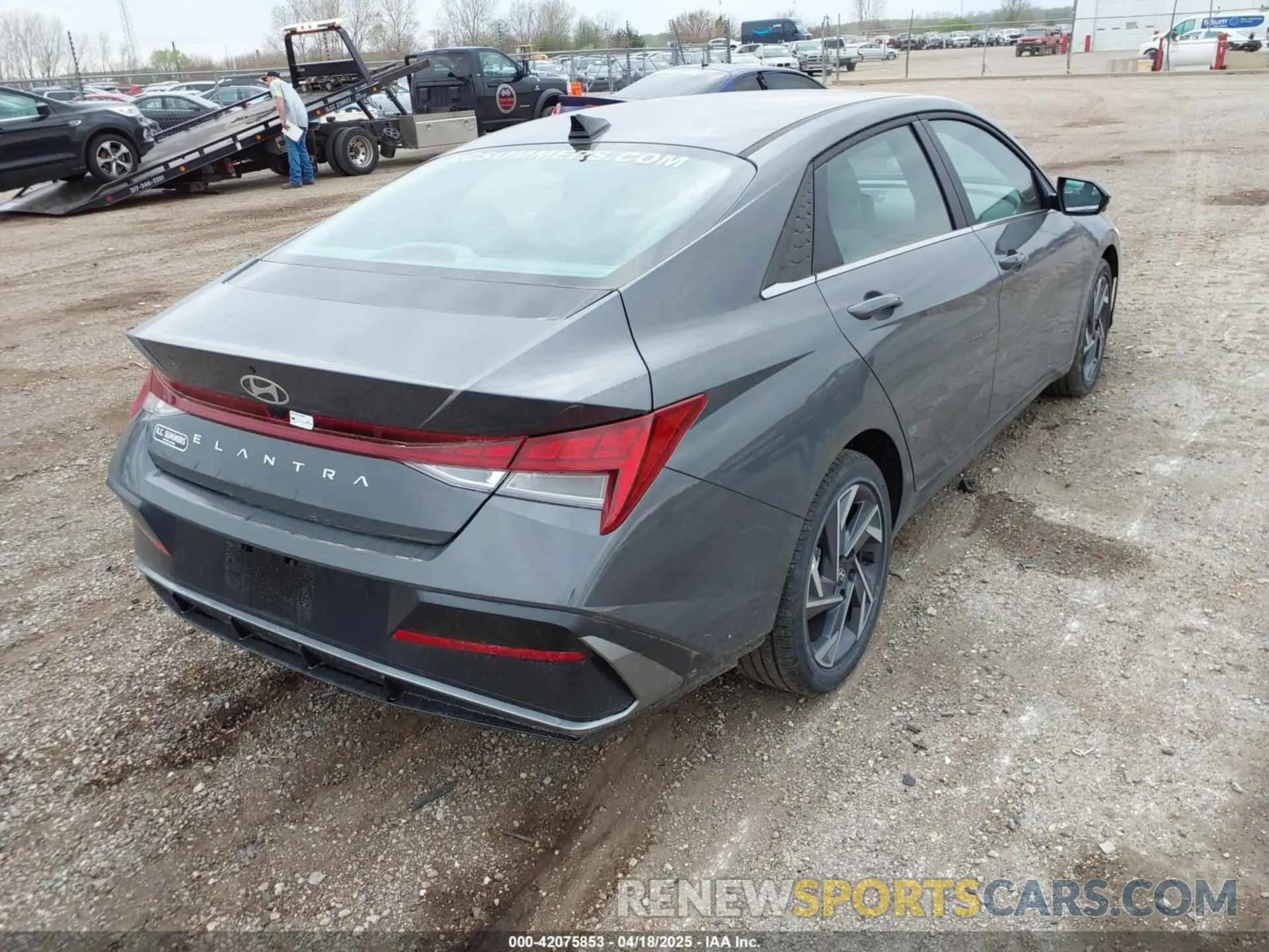 4 fotografías del automóvil dañado KMHLS4DG3SU900310 HYUNDAI ELANTRA 2025