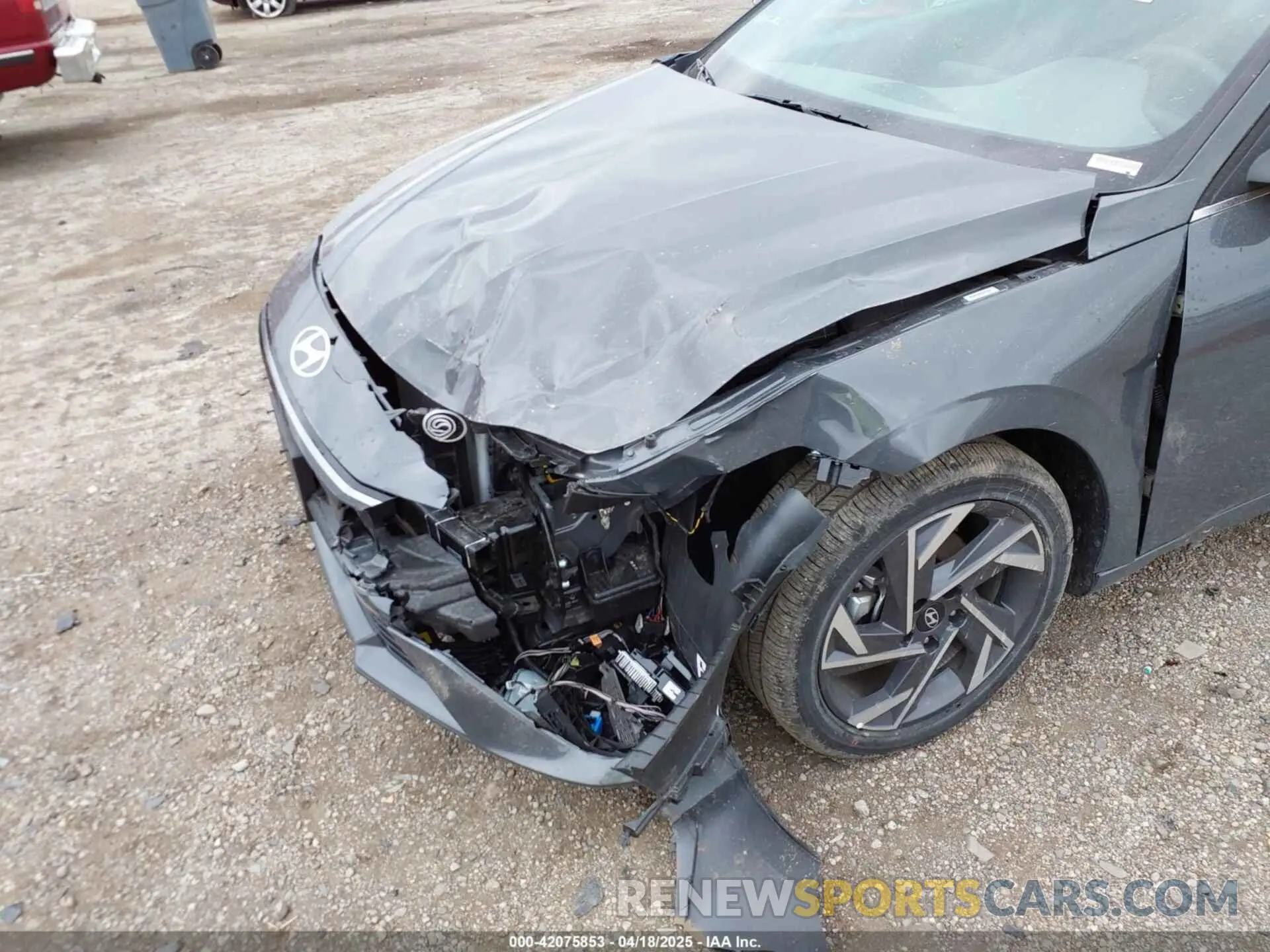 6 fotografías del automóvil dañado KMHLS4DG3SU900310 HYUNDAI ELANTRA 2025
