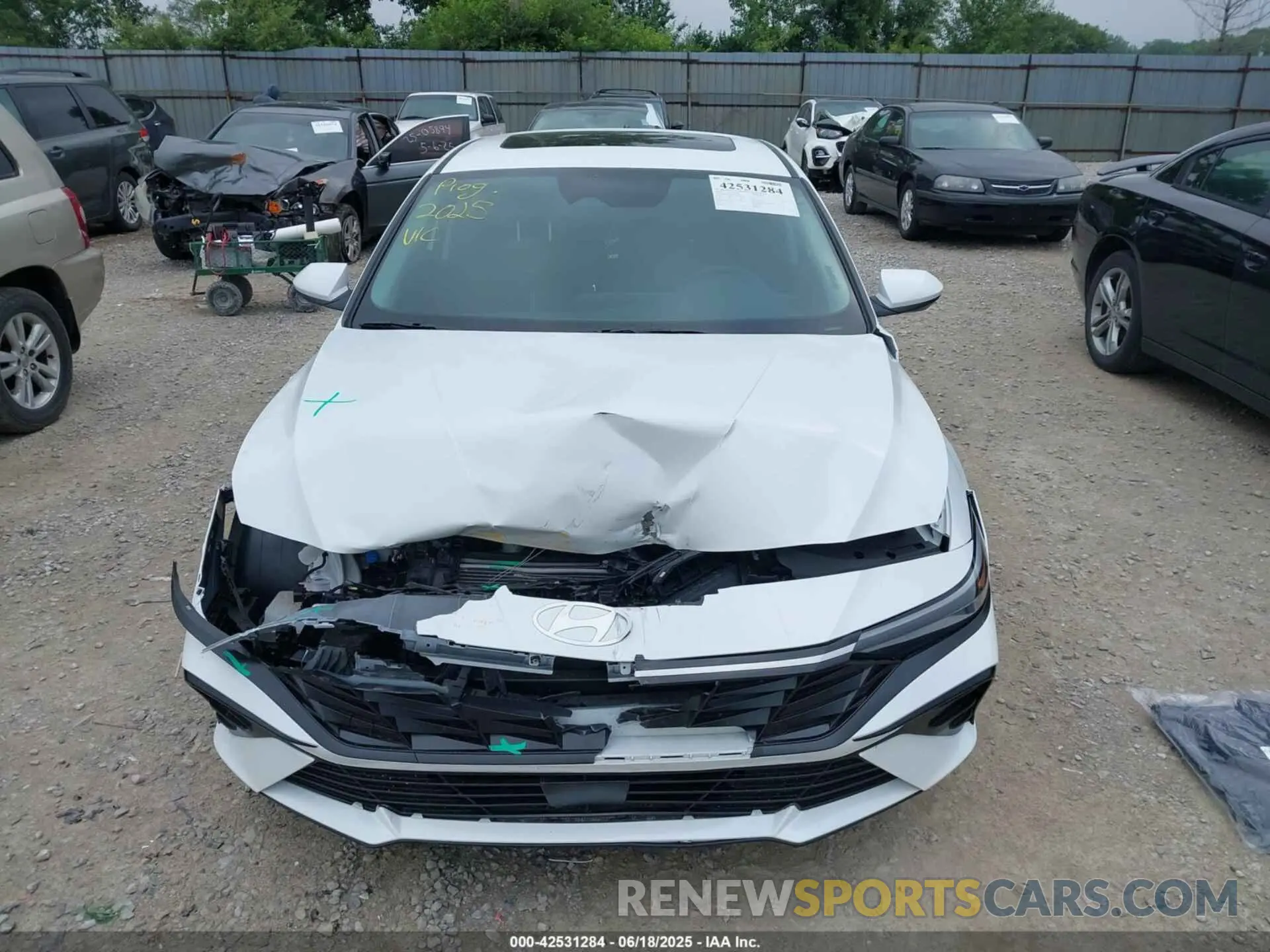 12 fotografías del automóvil dañado KMHLS4DG4SU972231 HYUNDAI ELANTRA 2025