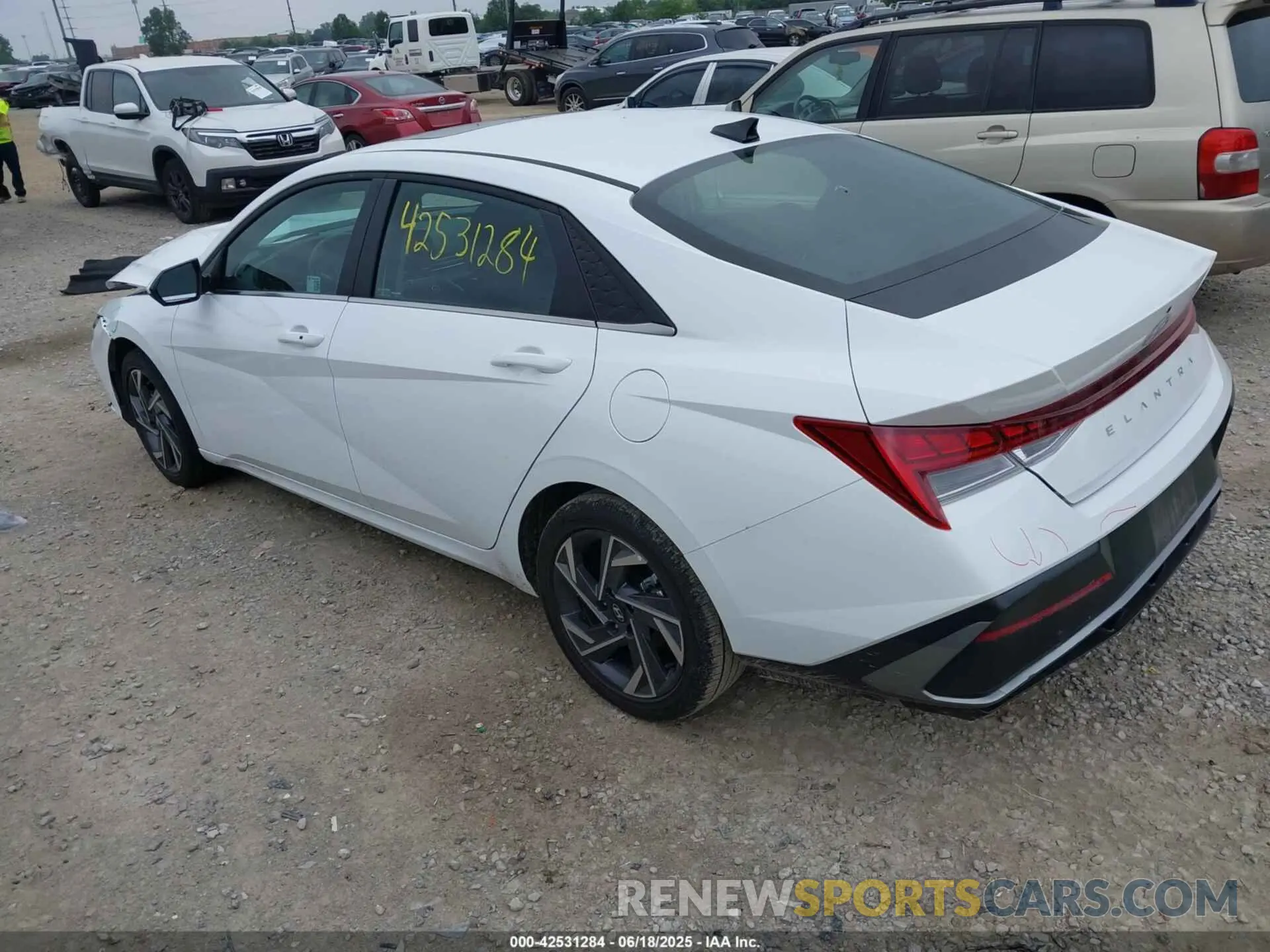 3 fotografías del automóvil dañado KMHLS4DG4SU972231 HYUNDAI ELANTRA 2025