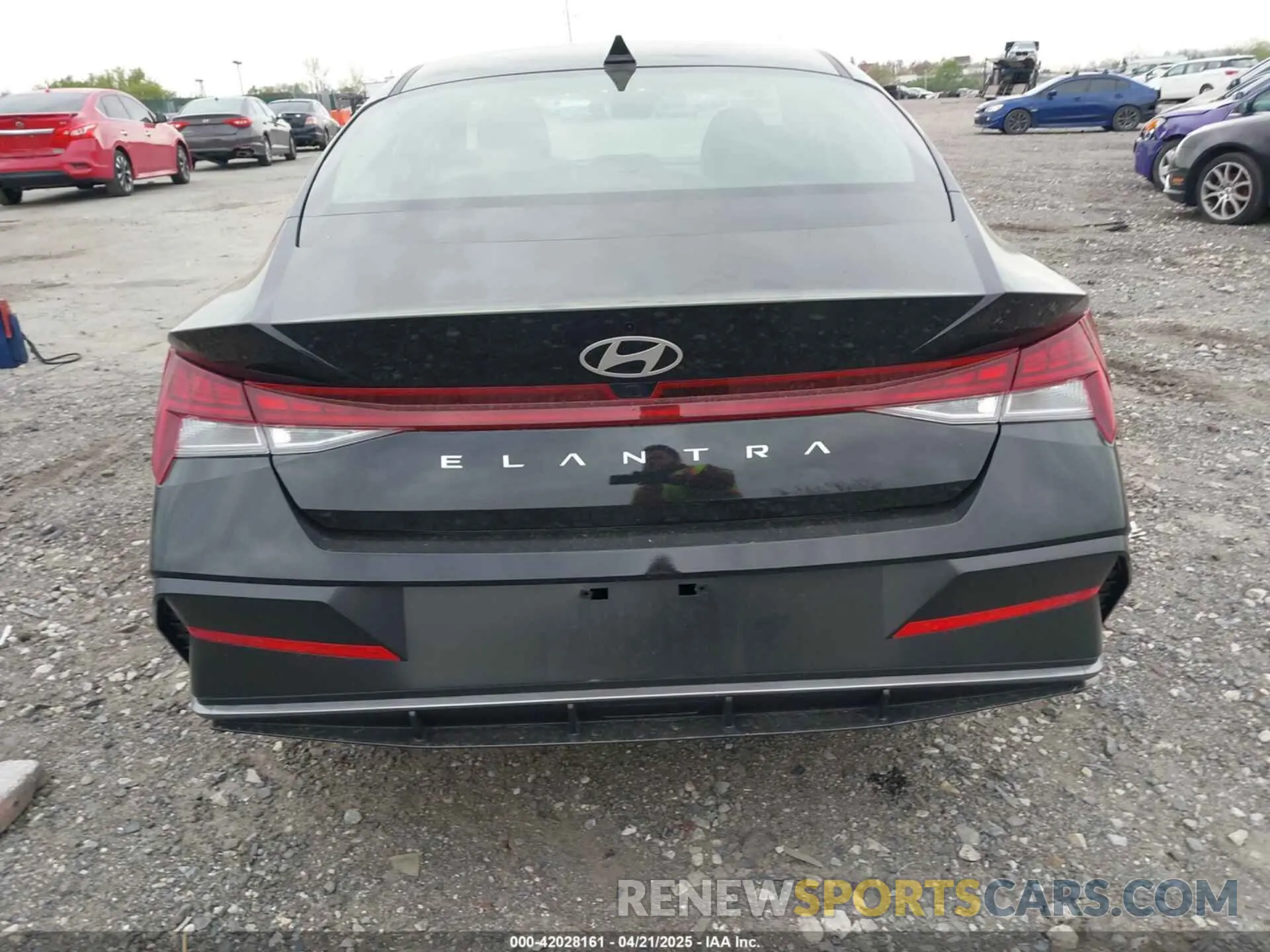 16 fotografías del automóvil dañado KMHLS4DG5SU853801 HYUNDAI ELANTRA 2025