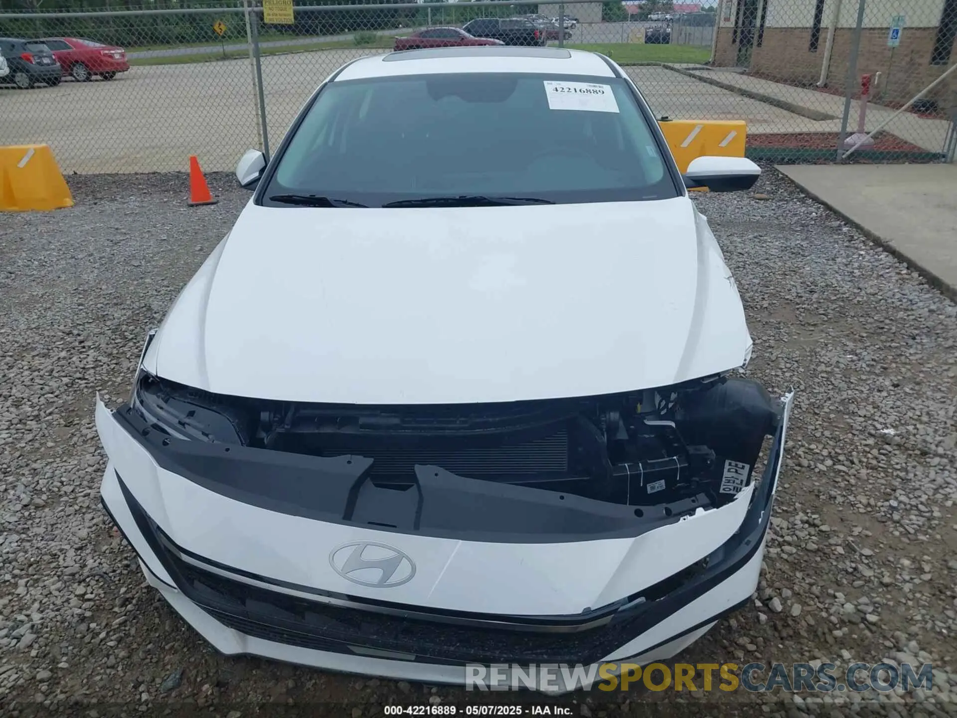 12 fotografías del automóvil dañado KMHLS4DG6SU898276 HYUNDAI ELANTRA 2025