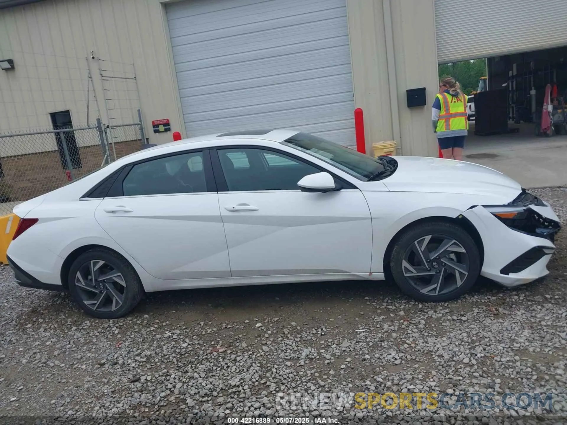 13 fotografías del automóvil dañado KMHLS4DG6SU898276 HYUNDAI ELANTRA 2025