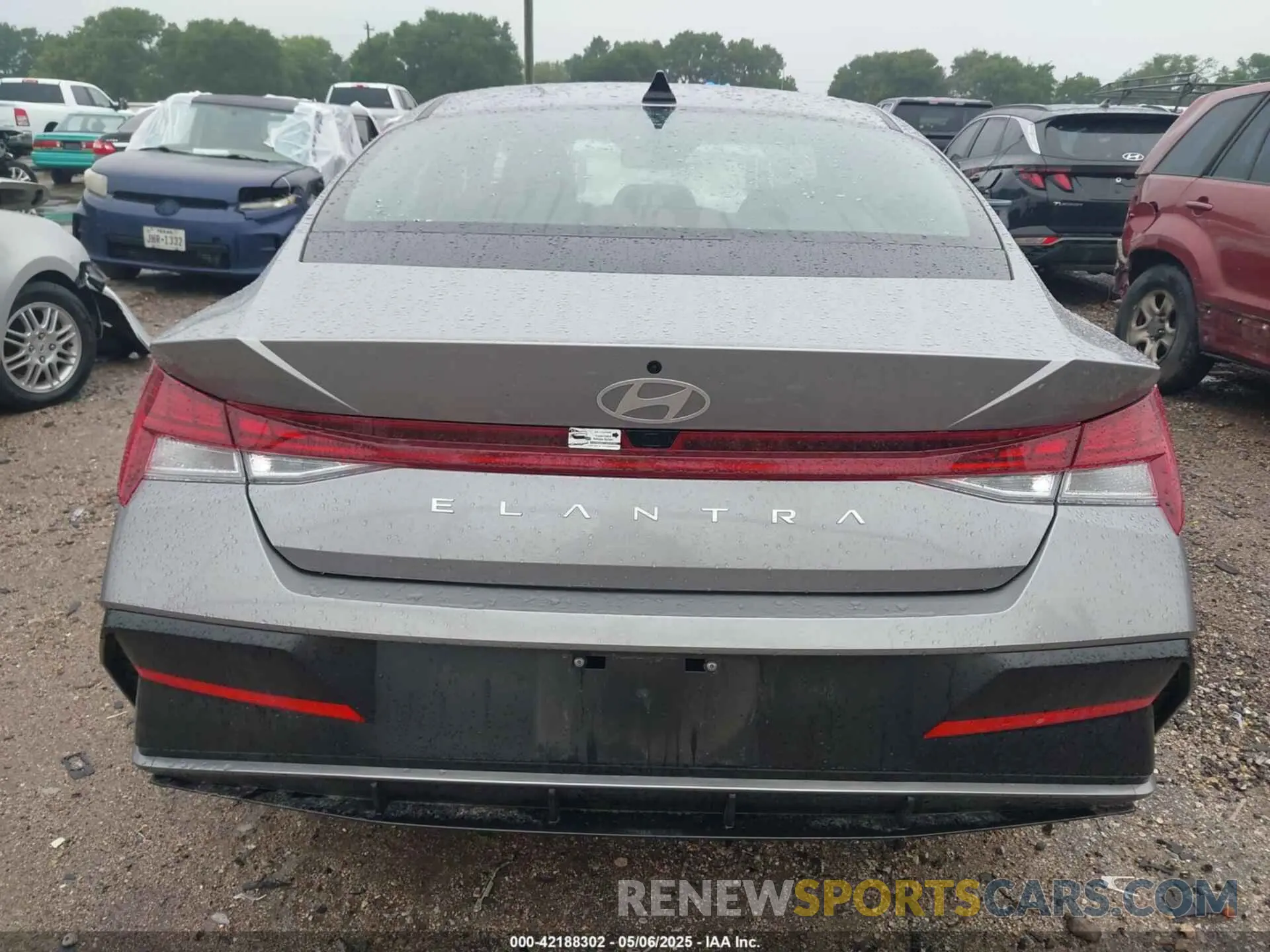 17 fotografías del automóvil dañado KMHLS4DG7SU952152 HYUNDAI ELANTRA 2025