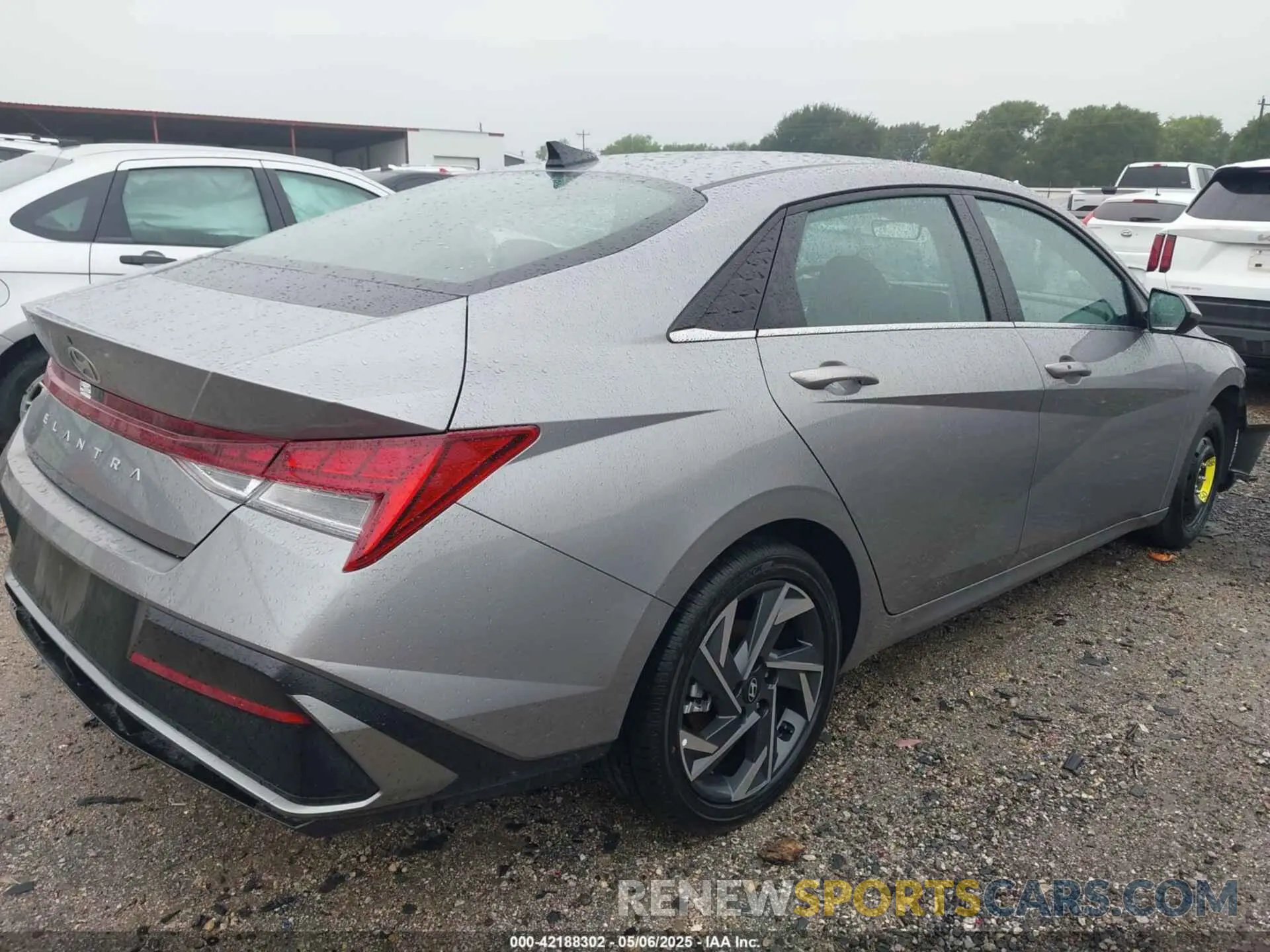 4 fotografías del automóvil dañado KMHLS4DG7SU952152 HYUNDAI ELANTRA 2025
