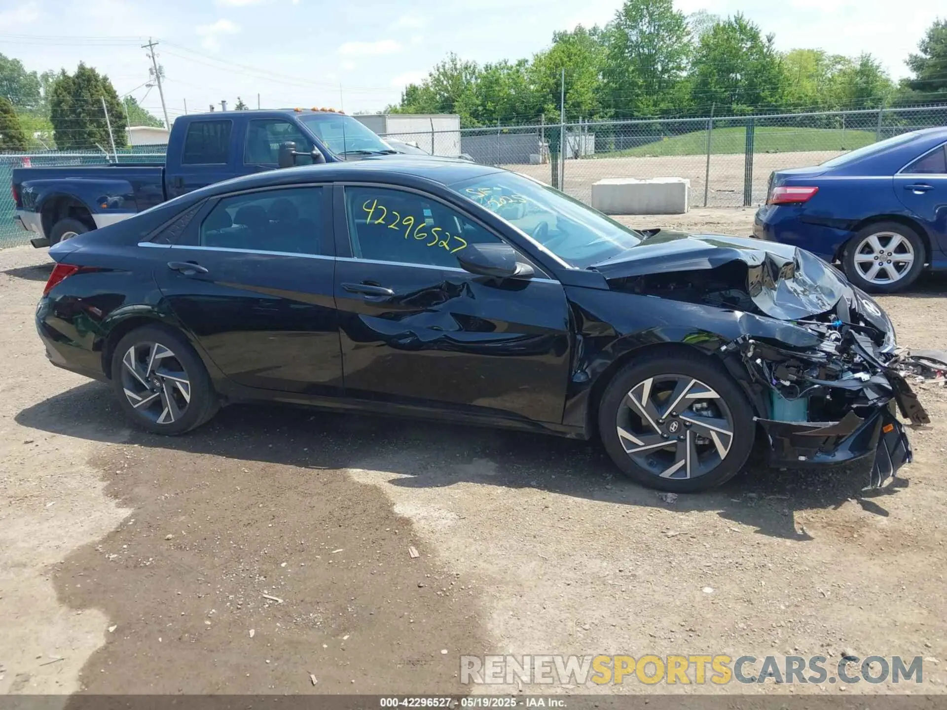 13 fotografías del automóvil dañado KMHLS4DG9SU910615 HYUNDAI ELANTRA 2025