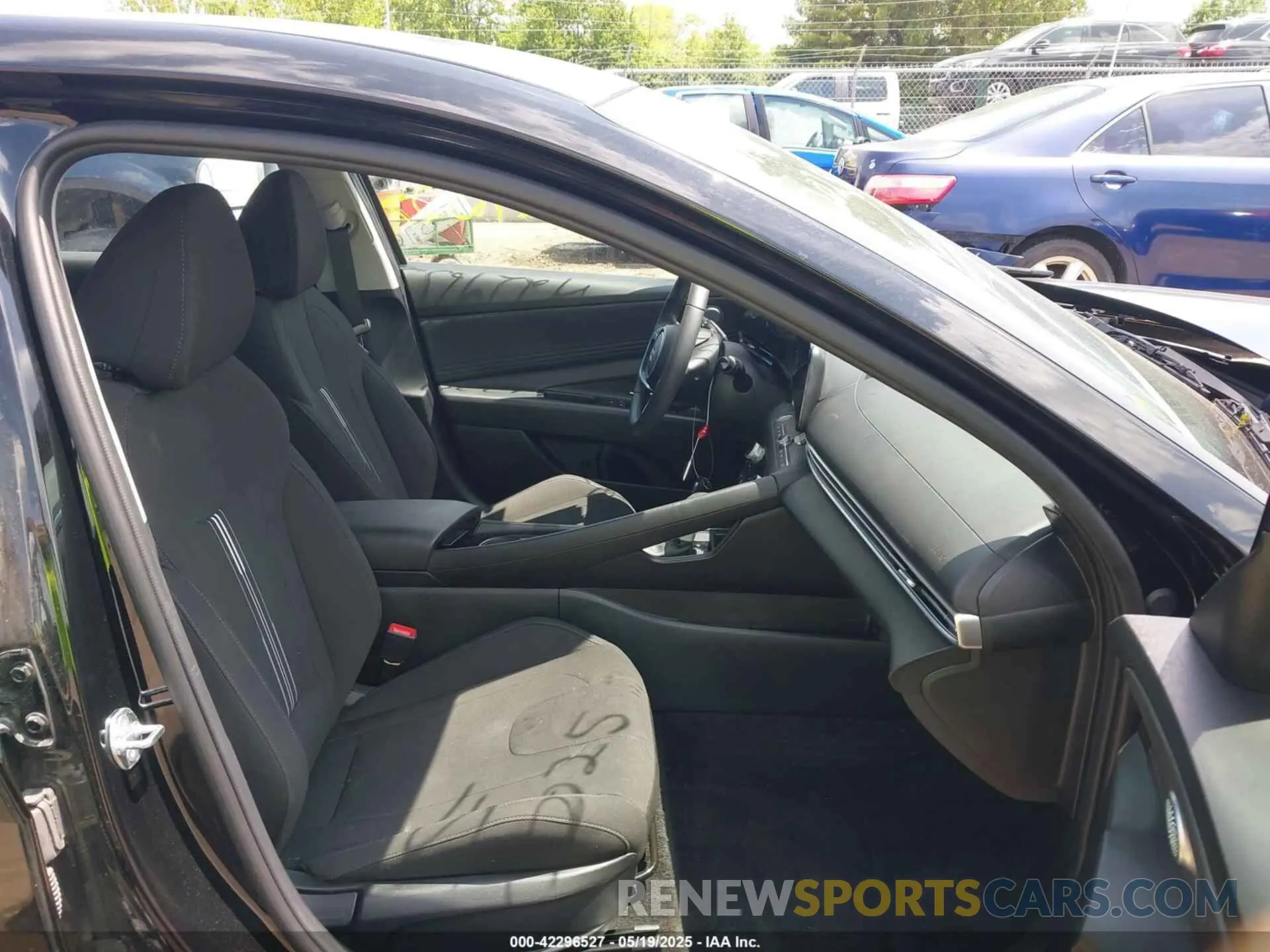 5 fotografías del automóvil dañado KMHLS4DG9SU910615 HYUNDAI ELANTRA 2025
