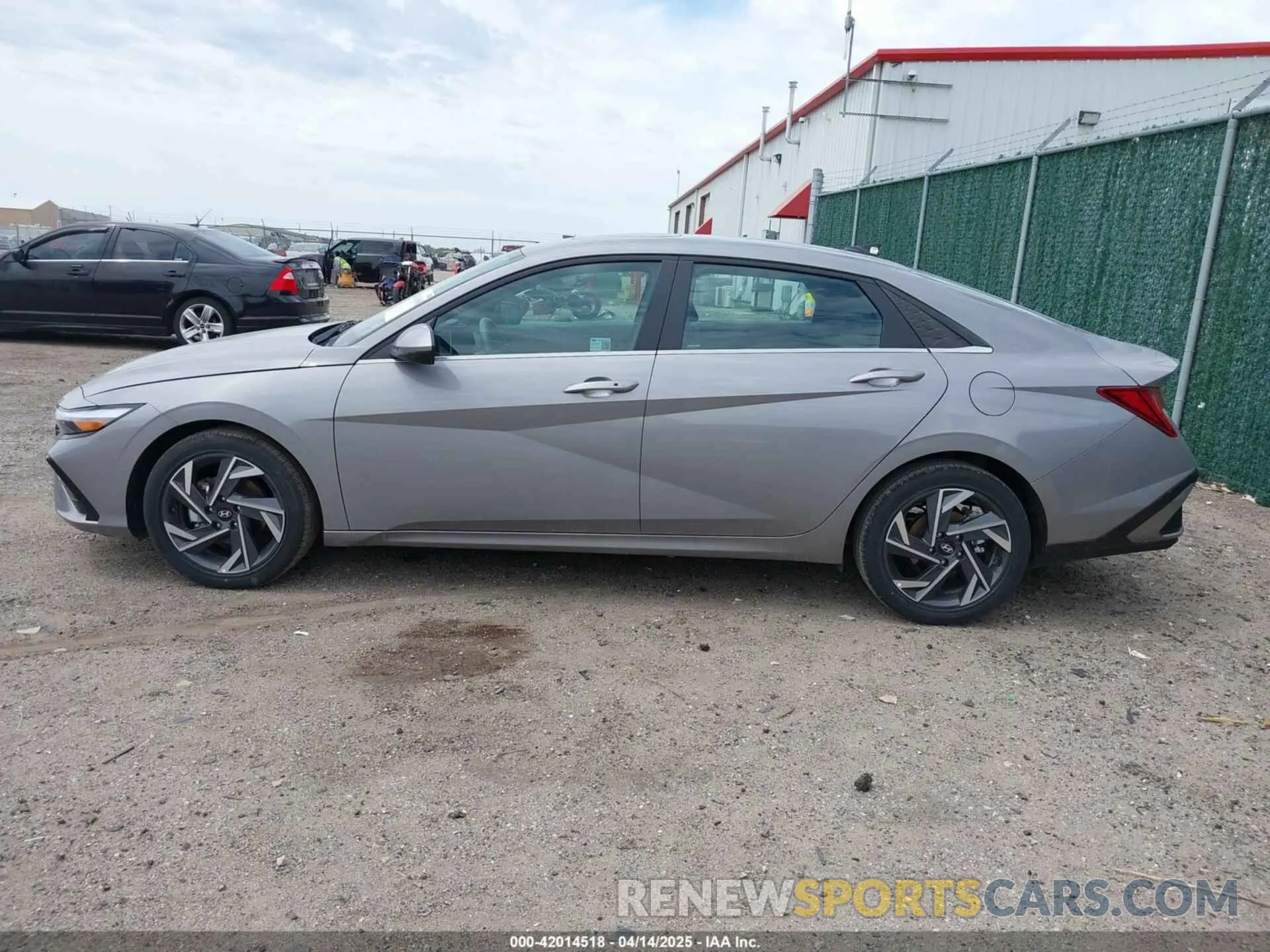 14 fotografías del automóvil dañado KMHLS4DG9SU913286 HYUNDAI ELANTRA 2025