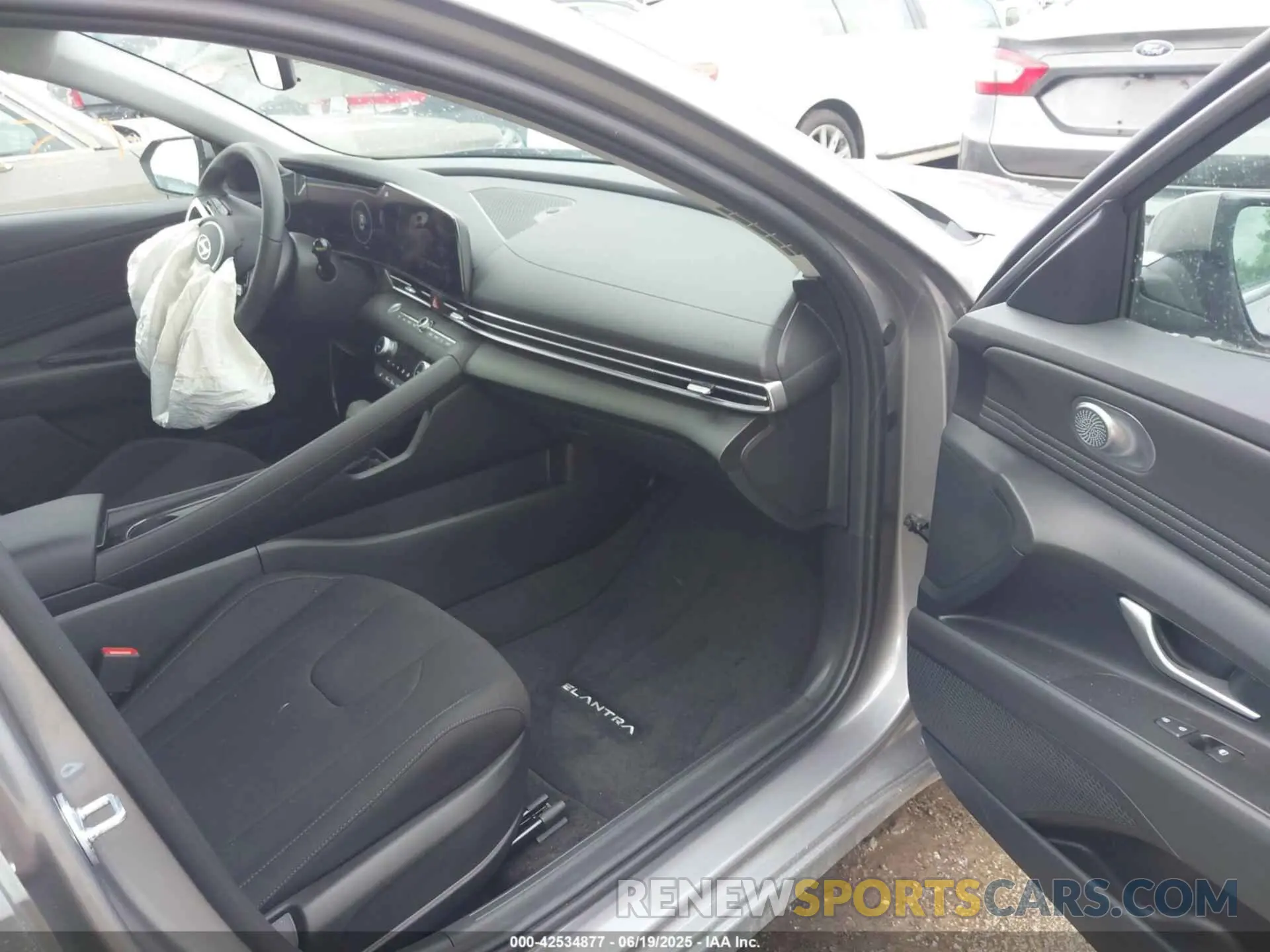 5 fotografías del automóvil dañado KMHLS4DGXSU860663 HYUNDAI ELANTRA 2025