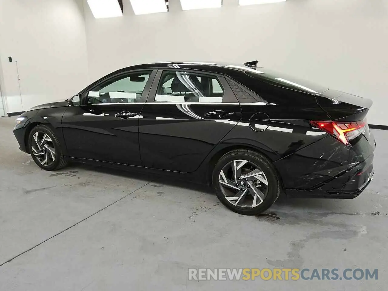 2 fotografías del automóvil dañado KMHLS4DGXSU892142 HYUNDAI ELANTRA 2025