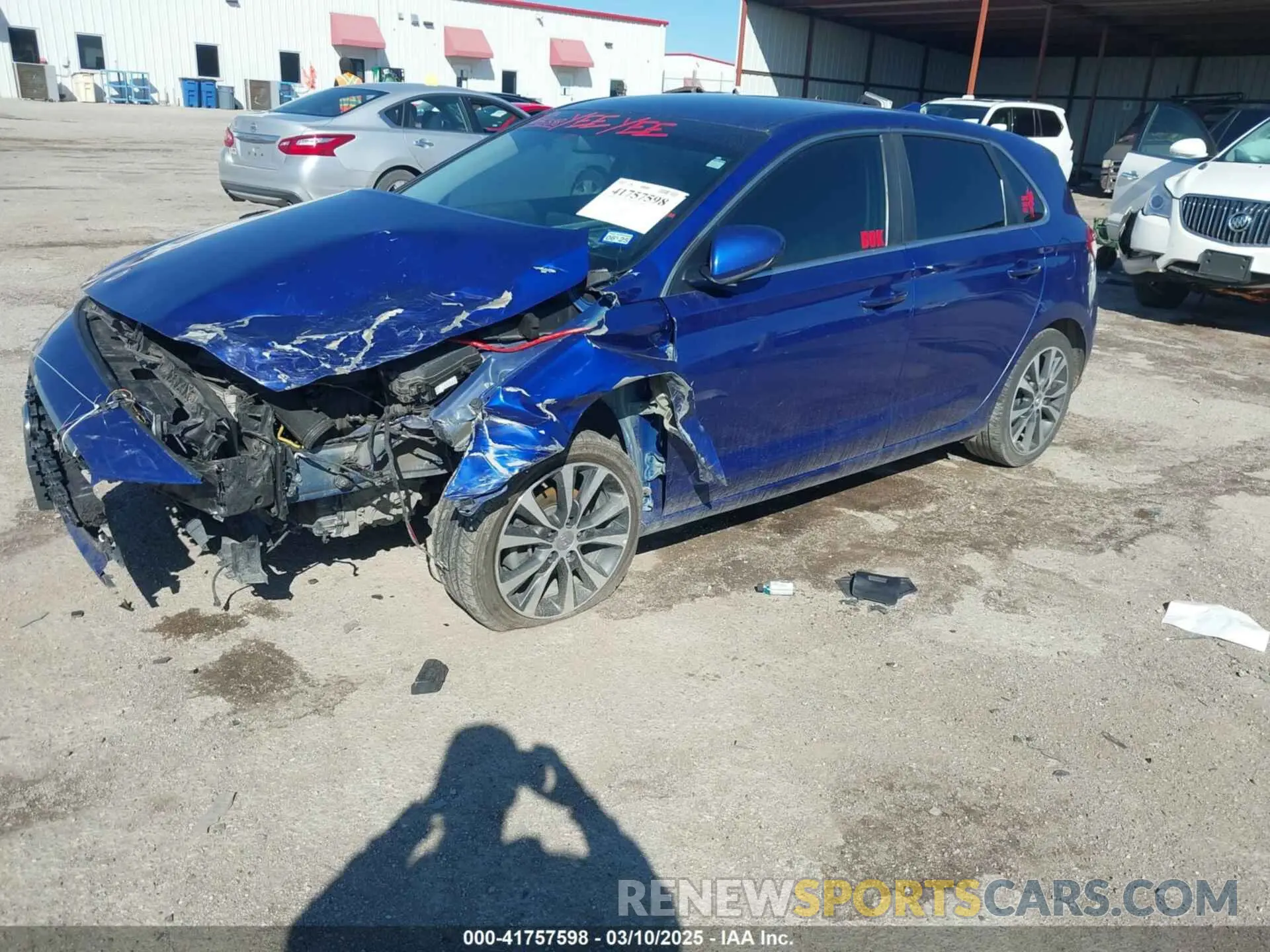 2 fotografías del automóvil dañado KMHH35LE4KU088198 HYUNDAI ELANTRA GT 2019