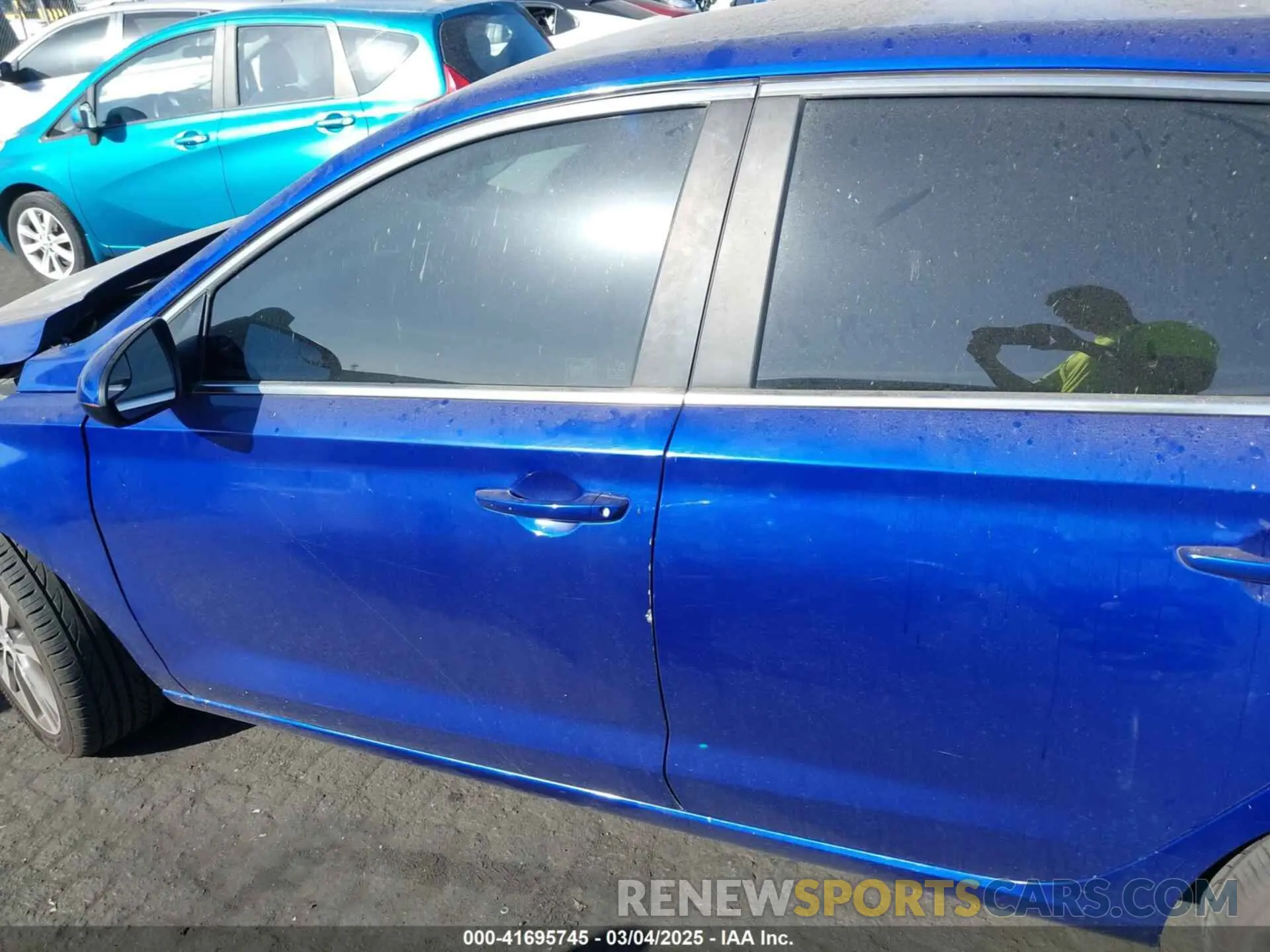 15 fotografías del automóvil dañado KMHH35LE7KU091600 HYUNDAI ELANTRA GT 2019