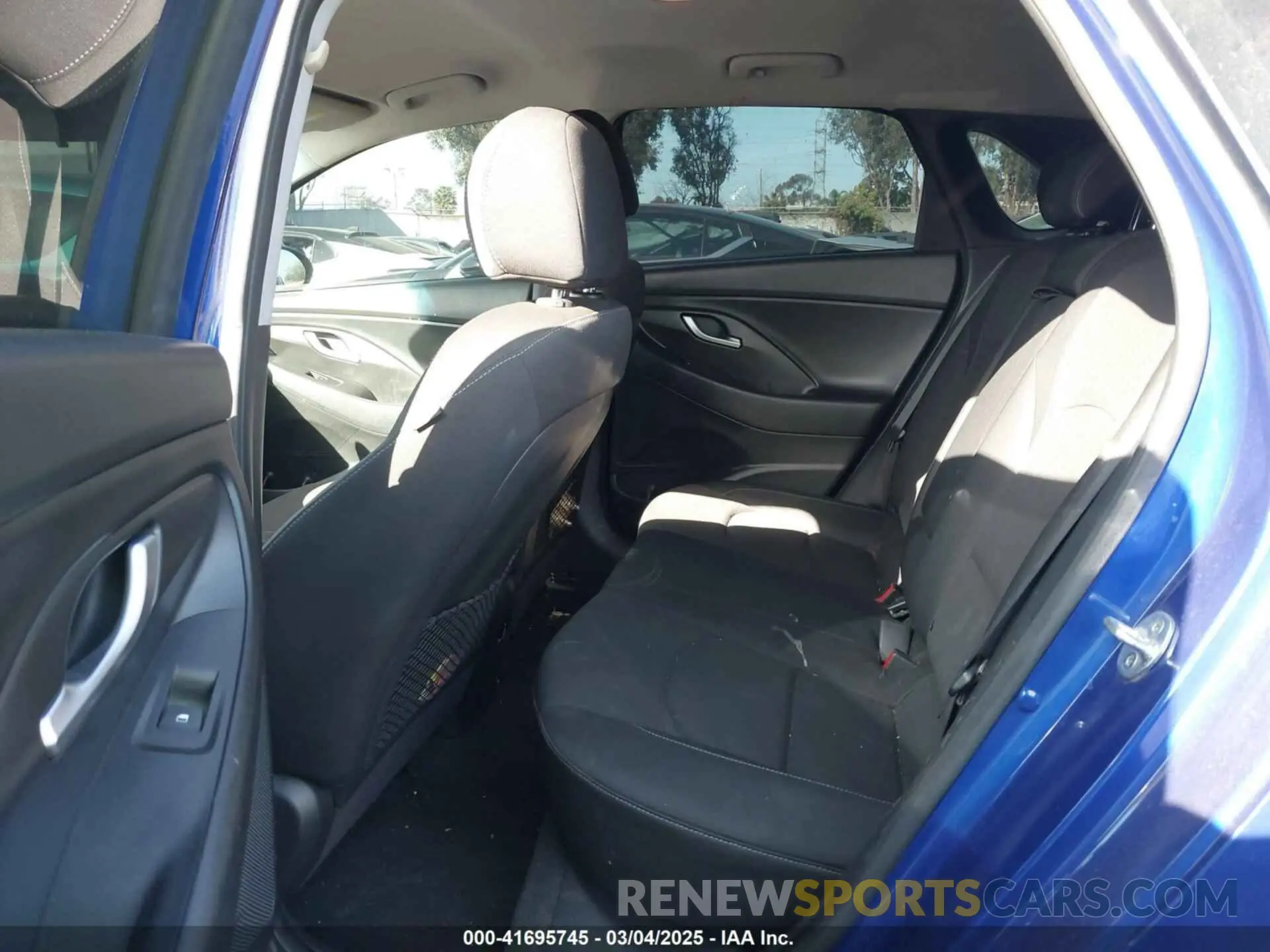 21 fotografías del automóvil dañado KMHH35LE7KU091600 HYUNDAI ELANTRA GT 2019