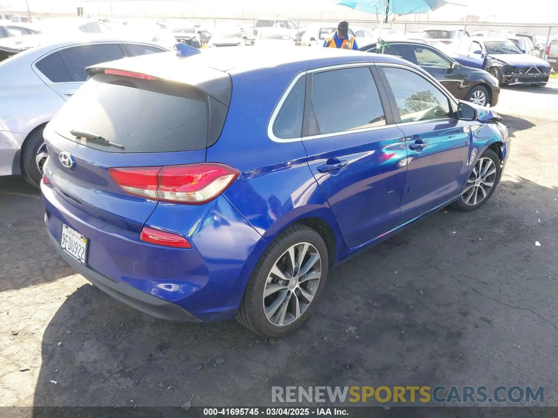 4 fotografías del automóvil dañado KMHH35LE7KU091600 HYUNDAI ELANTRA GT 2019