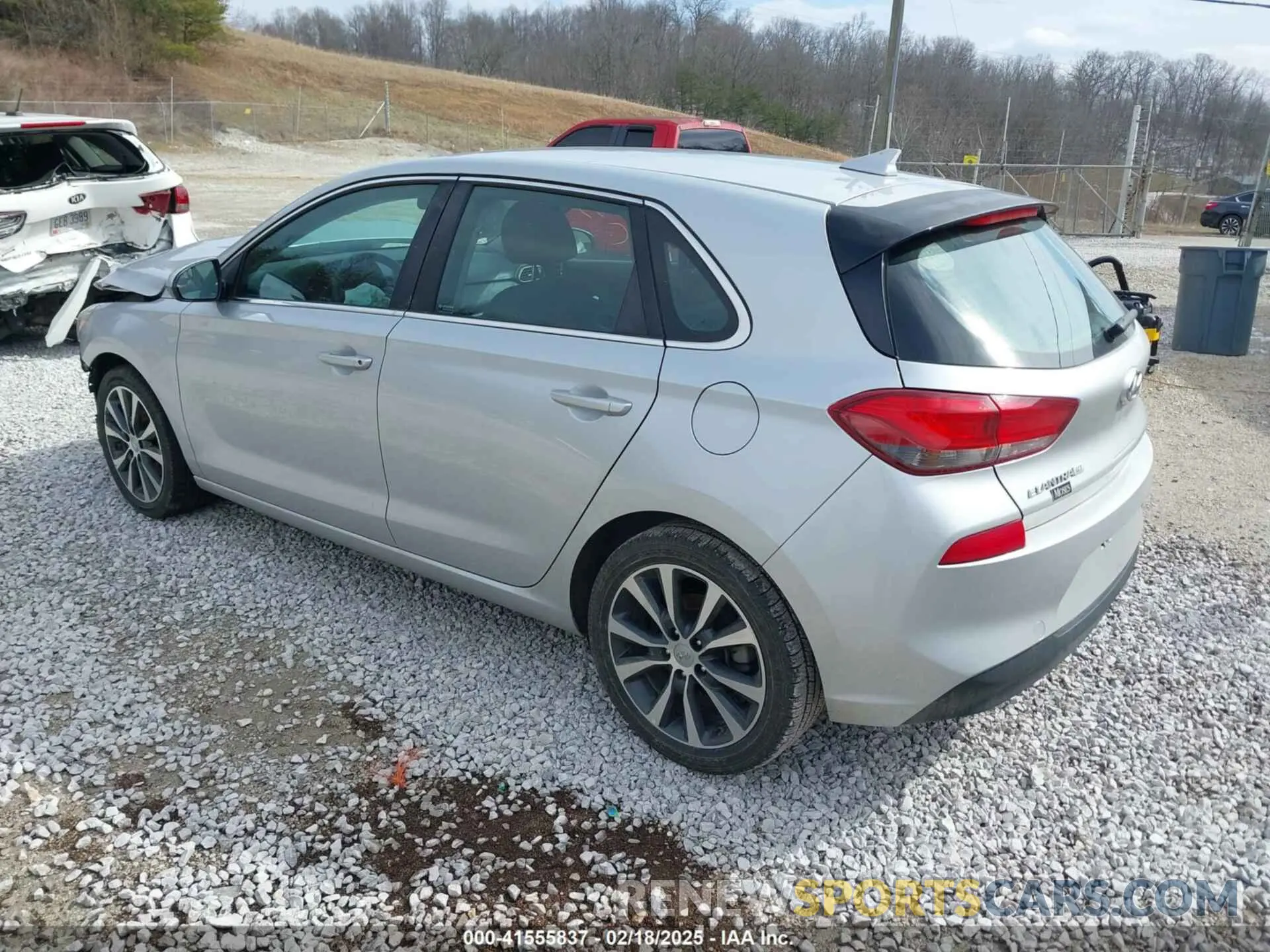 3 fotografías del automóvil dañado KMHH35LE8KU088141 HYUNDAI ELANTRA GT 2019
