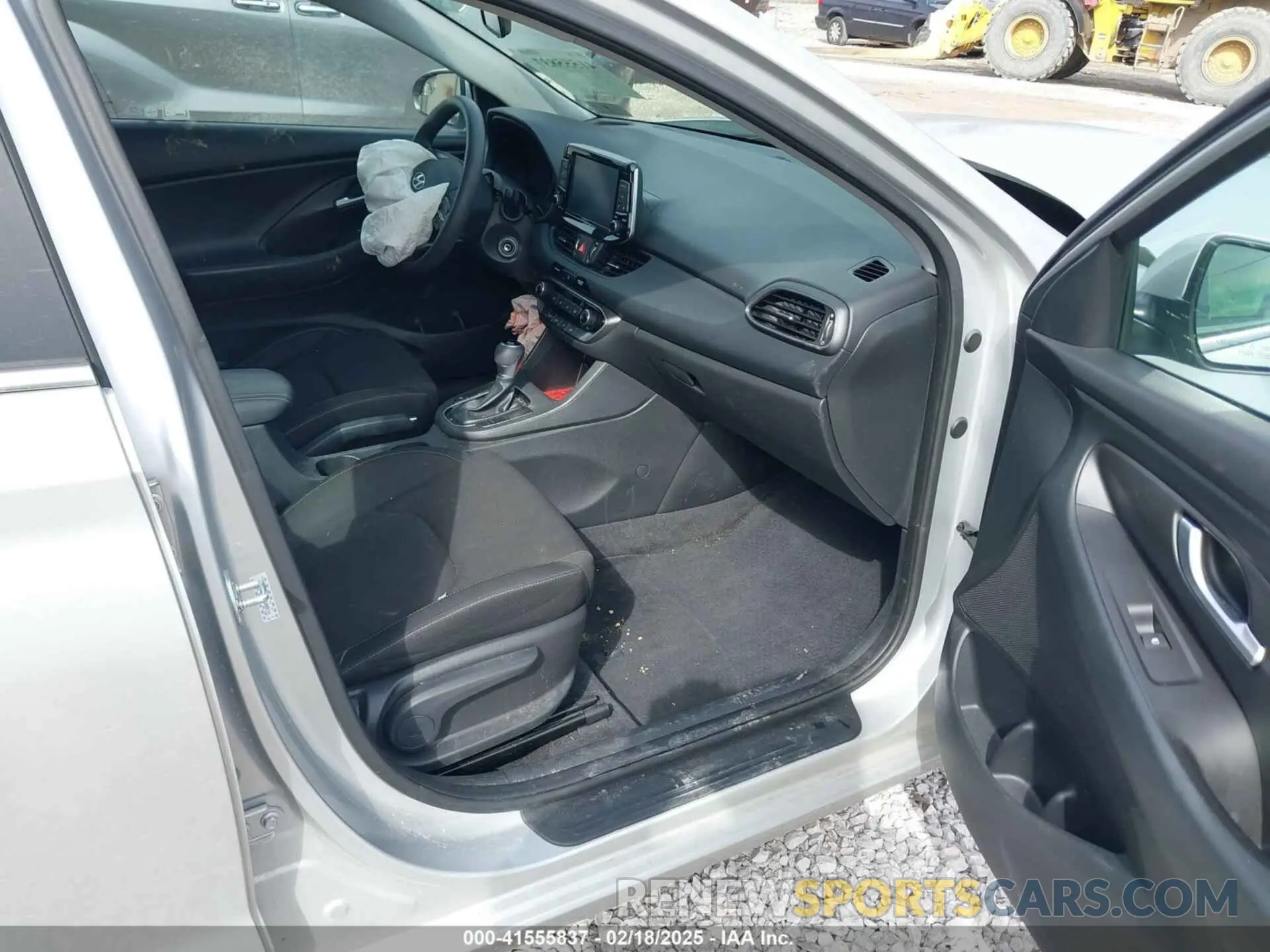 5 fotografías del automóvil dañado KMHH35LE8KU088141 HYUNDAI ELANTRA GT 2019