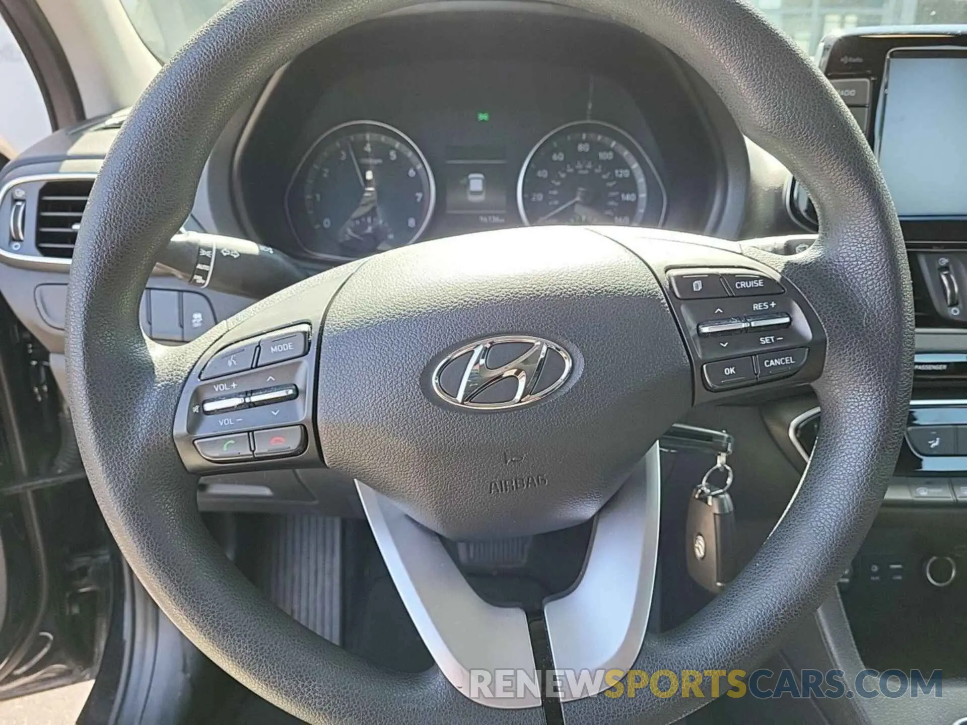 5 fotografías del automóvil dañado KMHH35LE9KU104055 HYUNDAI ELANTRA GT 2019