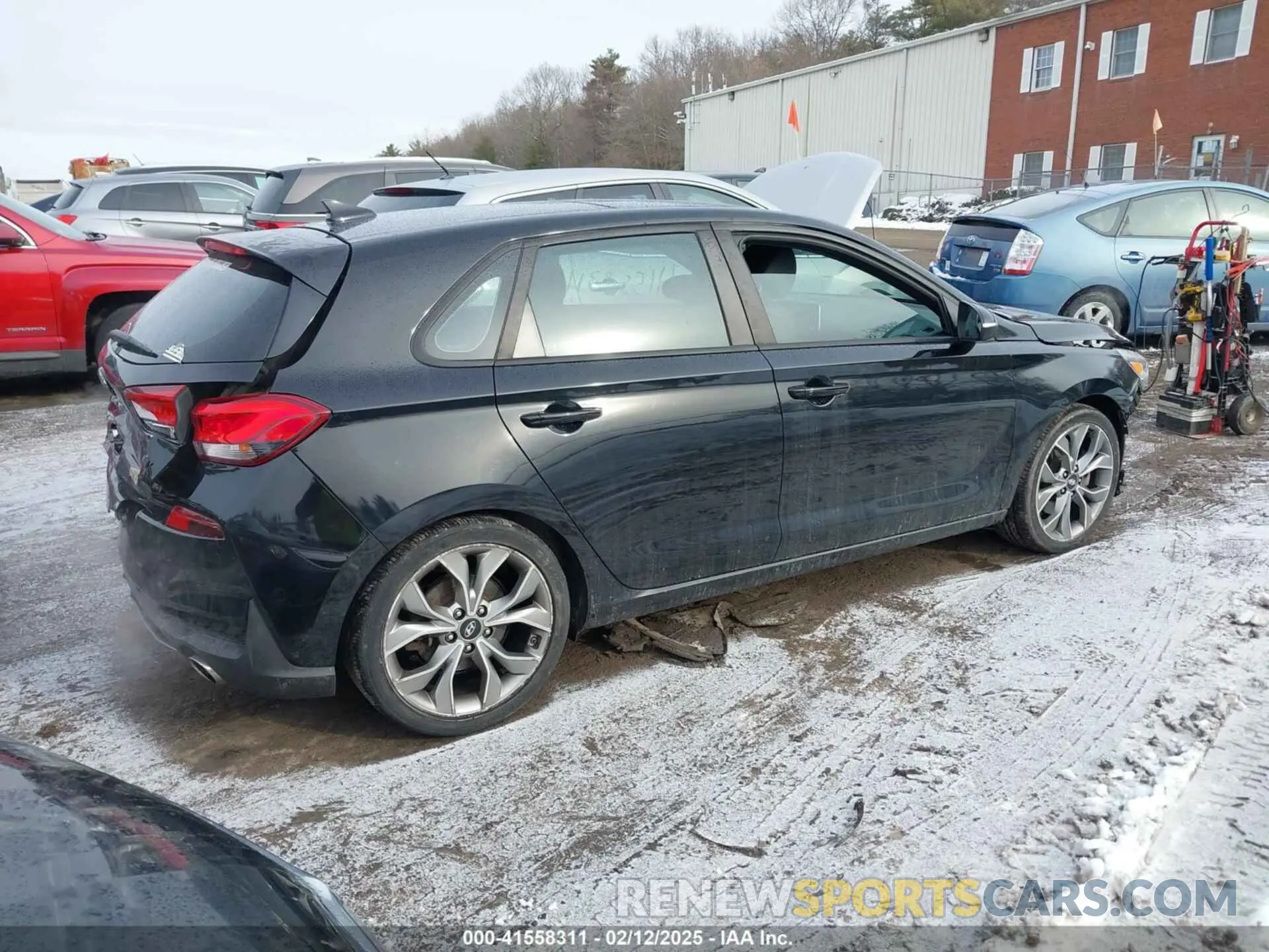 4 fotografías del automóvil dañado KMHH55LC4KU106319 HYUNDAI ELANTRA GT 2019