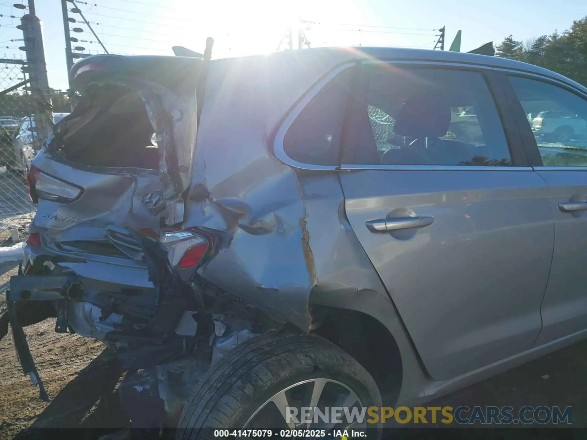 17 fotografías del automóvil dañado KMHH35LE7LU127402 HYUNDAI ELANTRA GT 2020