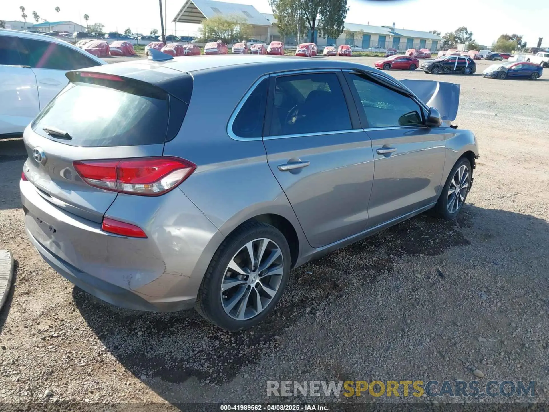 4 fotografías del automóvil dañado KMHH35LE7LU136794 HYUNDAI ELANTRA GT 2020
