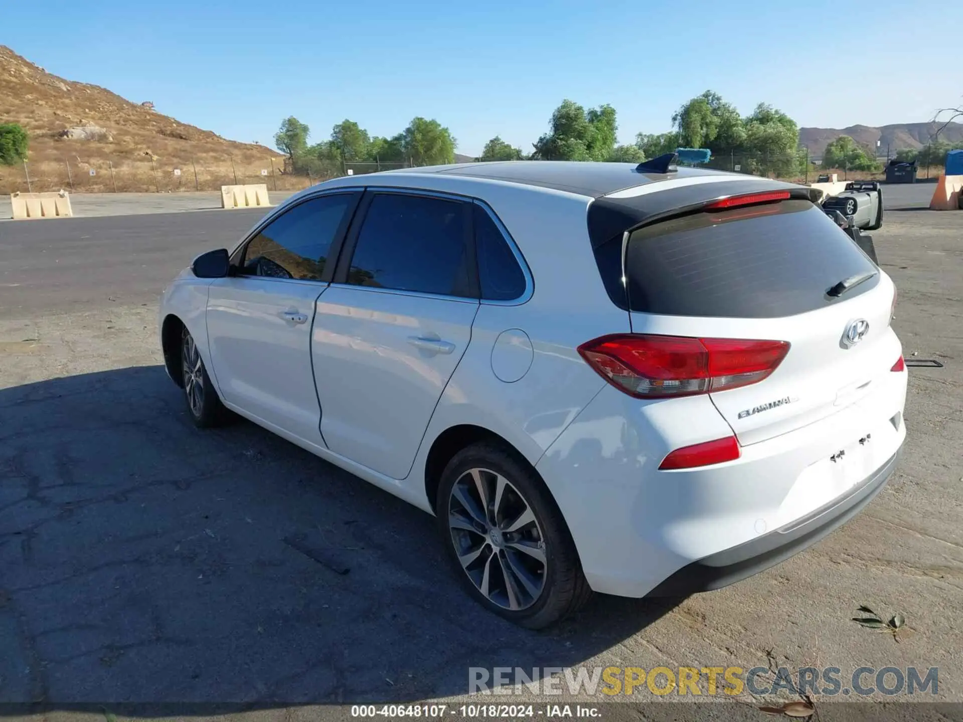 3 fotografías del automóvil dañado KMHH35LEXLU136563 HYUNDAI ELANTRA GT 2020
