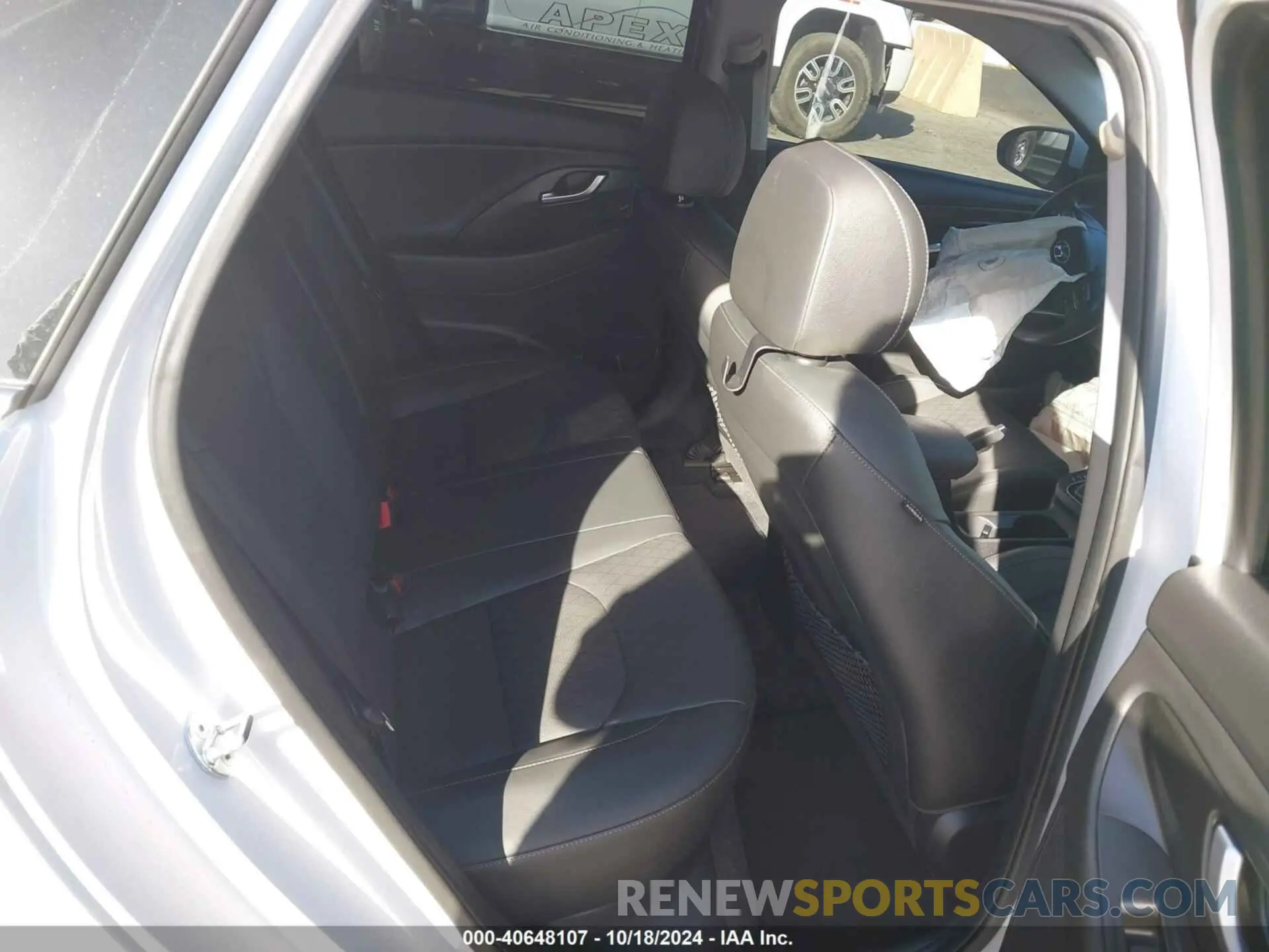 8 fotografías del automóvil dañado KMHH35LEXLU136563 HYUNDAI ELANTRA GT 2020