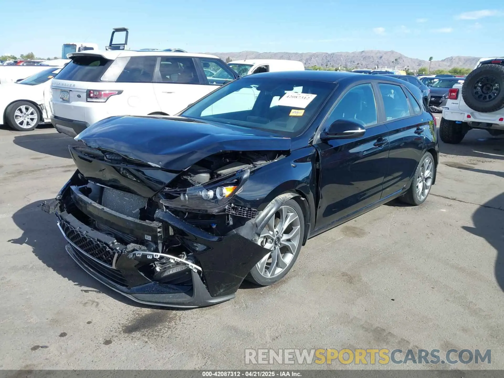 2 fotografías del automóvil dañado KMHH55LC0LU135575 HYUNDAI ELANTRA GT 2020