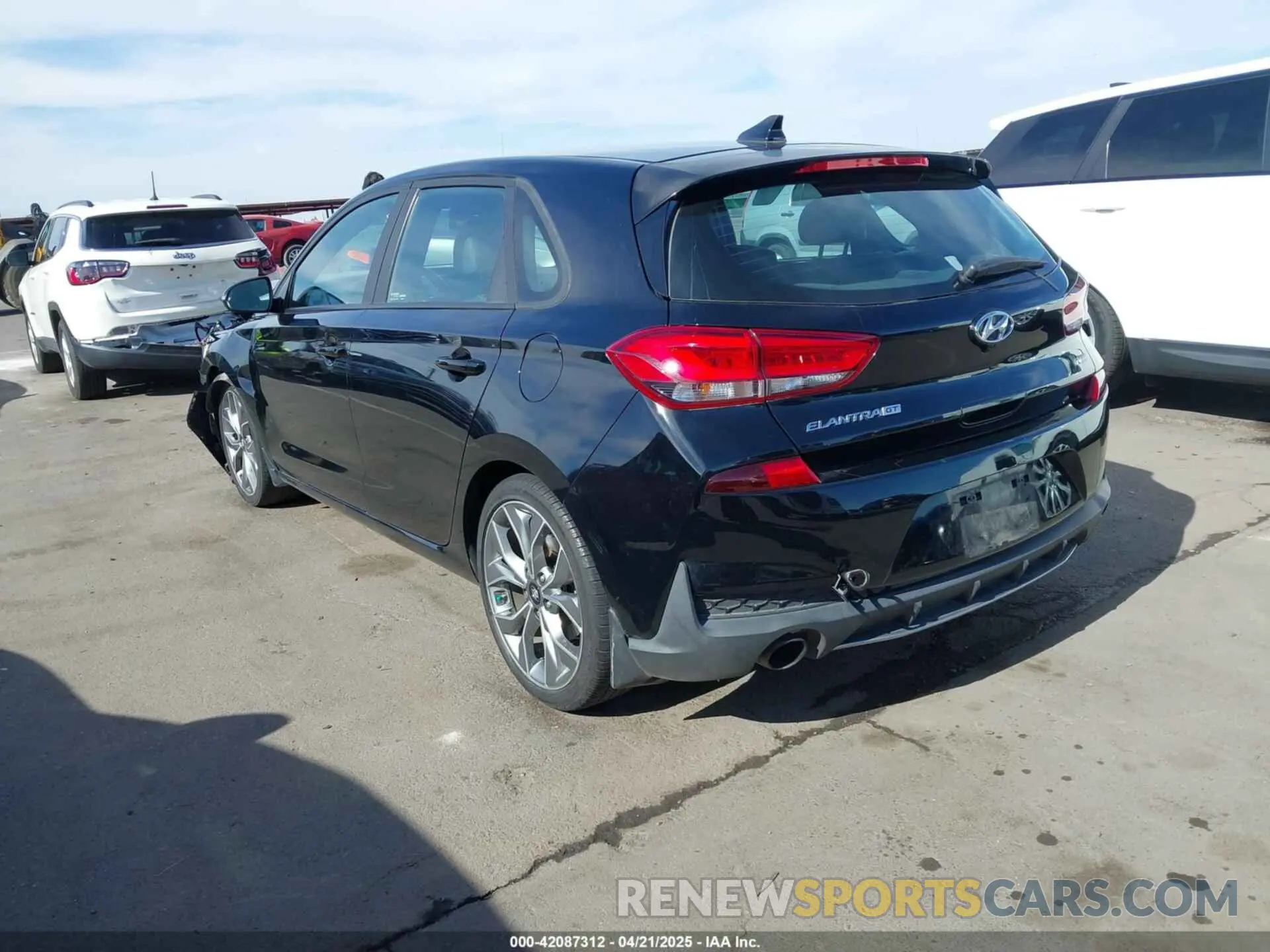 3 fotografías del automóvil dañado KMHH55LC0LU135575 HYUNDAI ELANTRA GT 2020