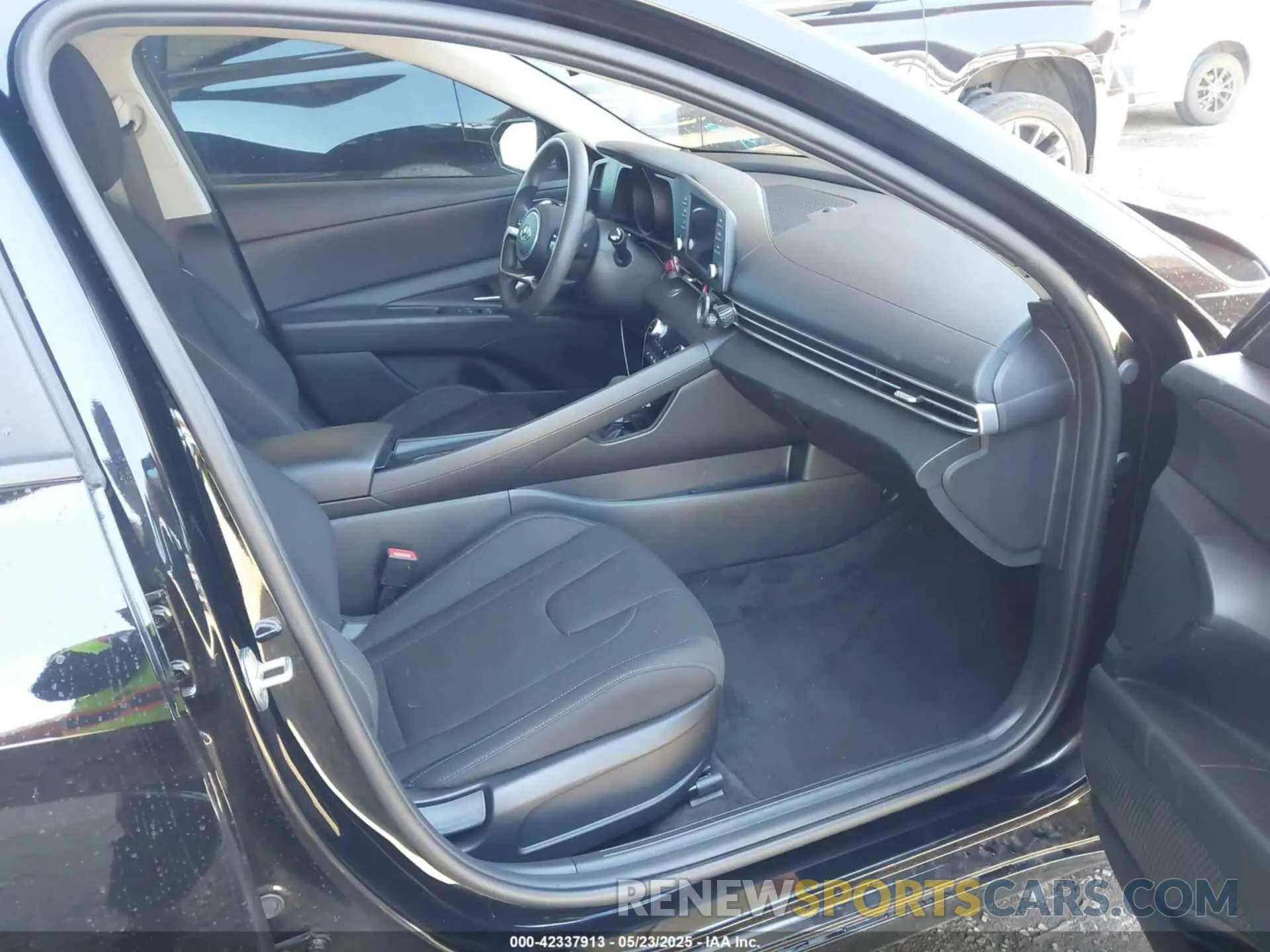 5 fotografías del automóvil dañado KMHLM4AJ8NU032349 HYUNDAI ELANTRA HYBRID 2022