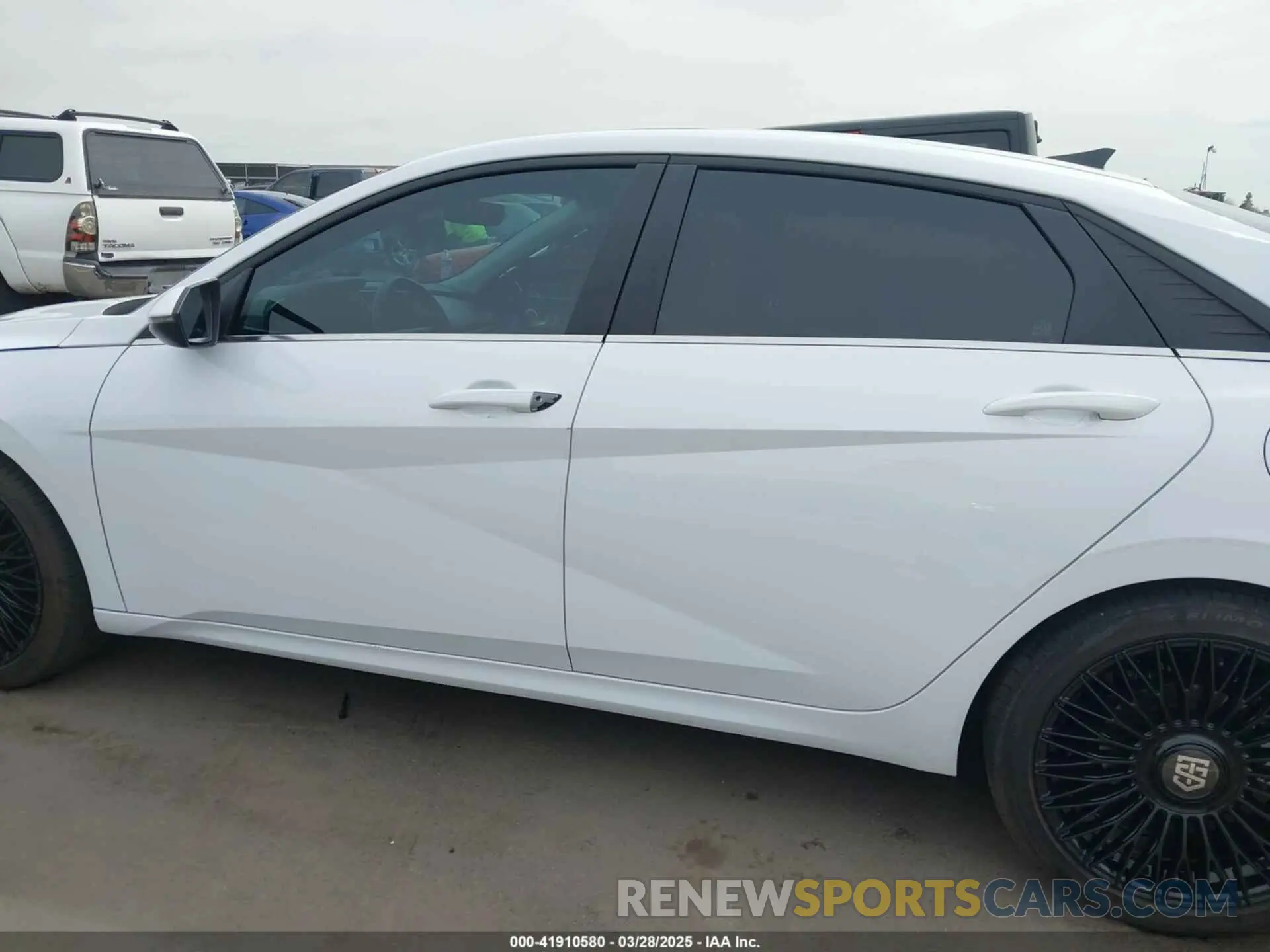 15 fotografías del automóvil dañado KMHLN4AJ1NU020606 HYUNDAI ELANTRA HYBRID 2022