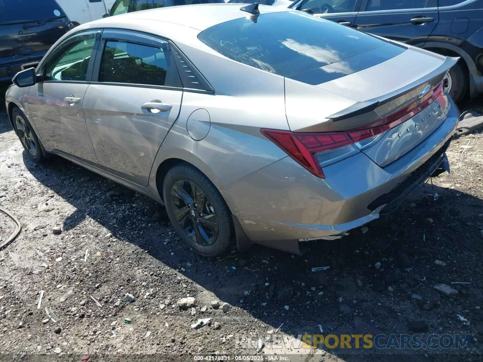 3 fotografías del automóvil dañado KMHLM4AJ1PU081654 HYUNDAI ELANTRA HYBRID 2023