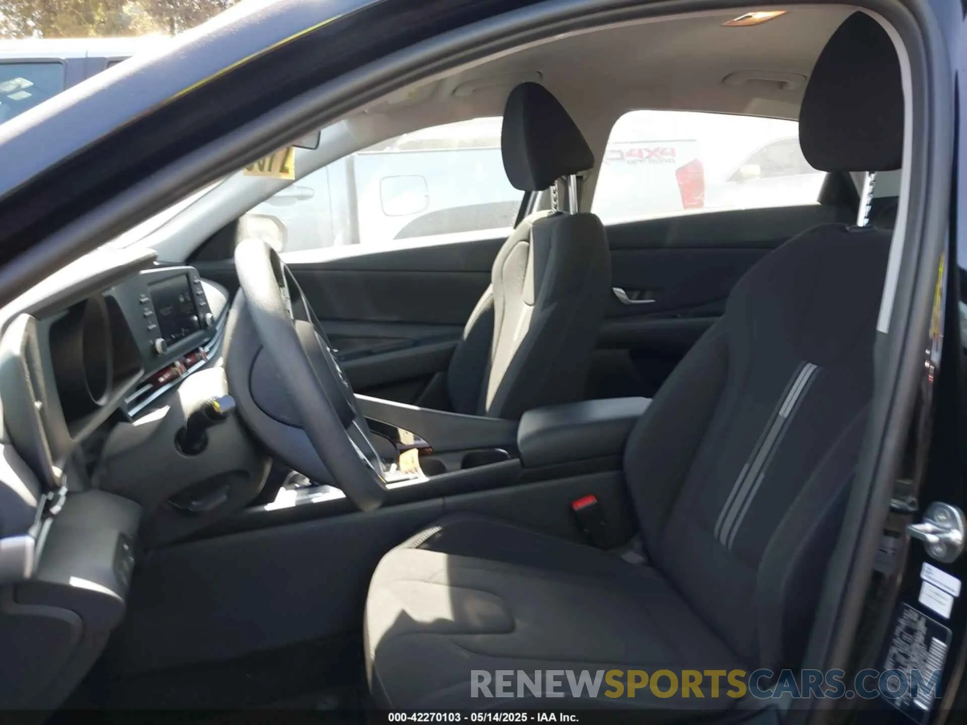 20 fotografías del automóvil dañado KMHLM4AJ2PU044547 HYUNDAI ELANTRA HYBRID 2023