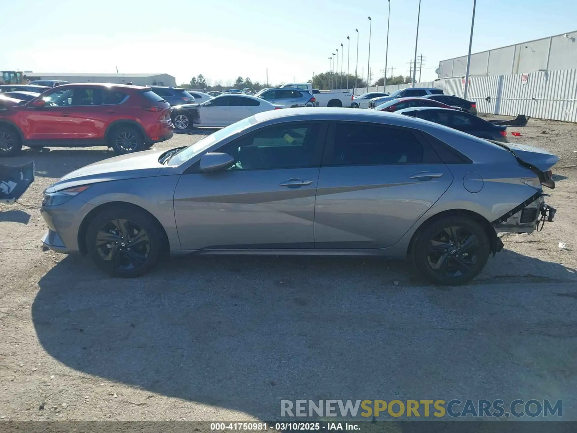 15 fotografías del automóvil dañado KMHLM4AJ4PU083057 HYUNDAI ELANTRA HYBRID 2023