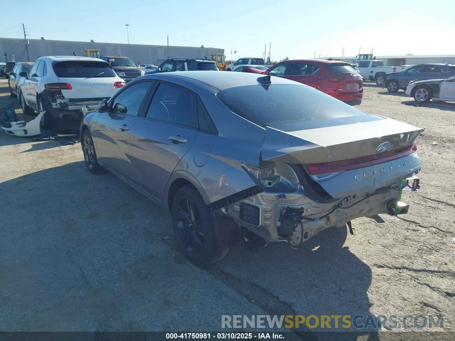 3 fotografías del automóvil dañado KMHLM4AJ4PU083057 HYUNDAI ELANTRA HYBRID 2023