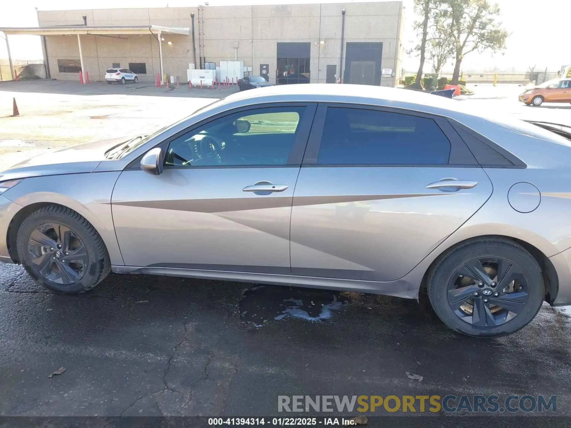 15 fotografías del automóvil dañado KMHLM4AJ7PU059237 HYUNDAI ELANTRA HYBRID 2023