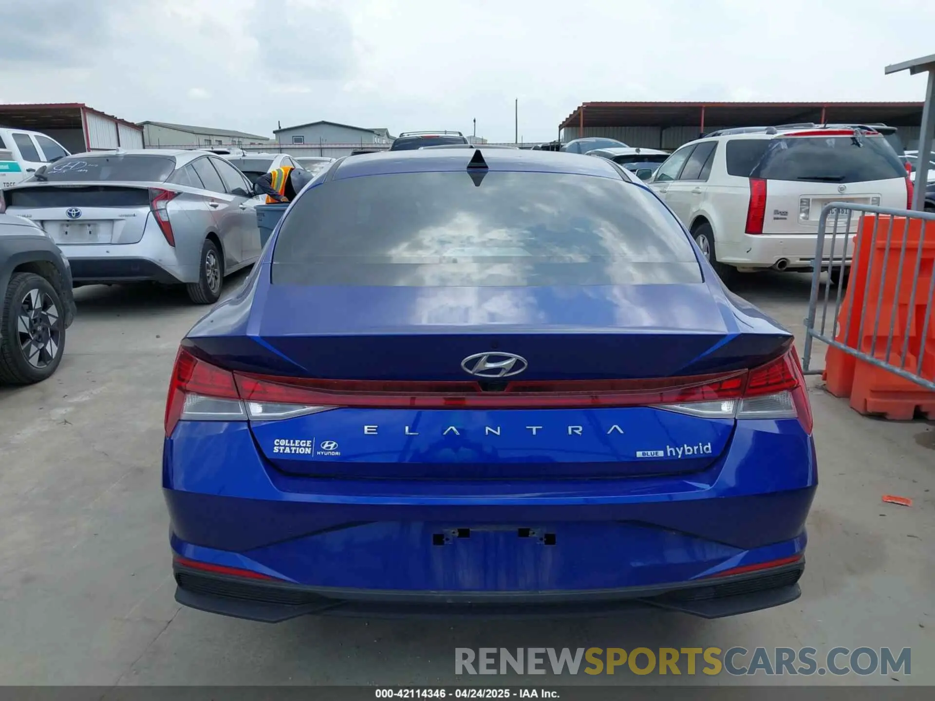 16 fotografías del automóvil dañado KMHLM4AJ8PU033326 HYUNDAI ELANTRA HYBRID 2023