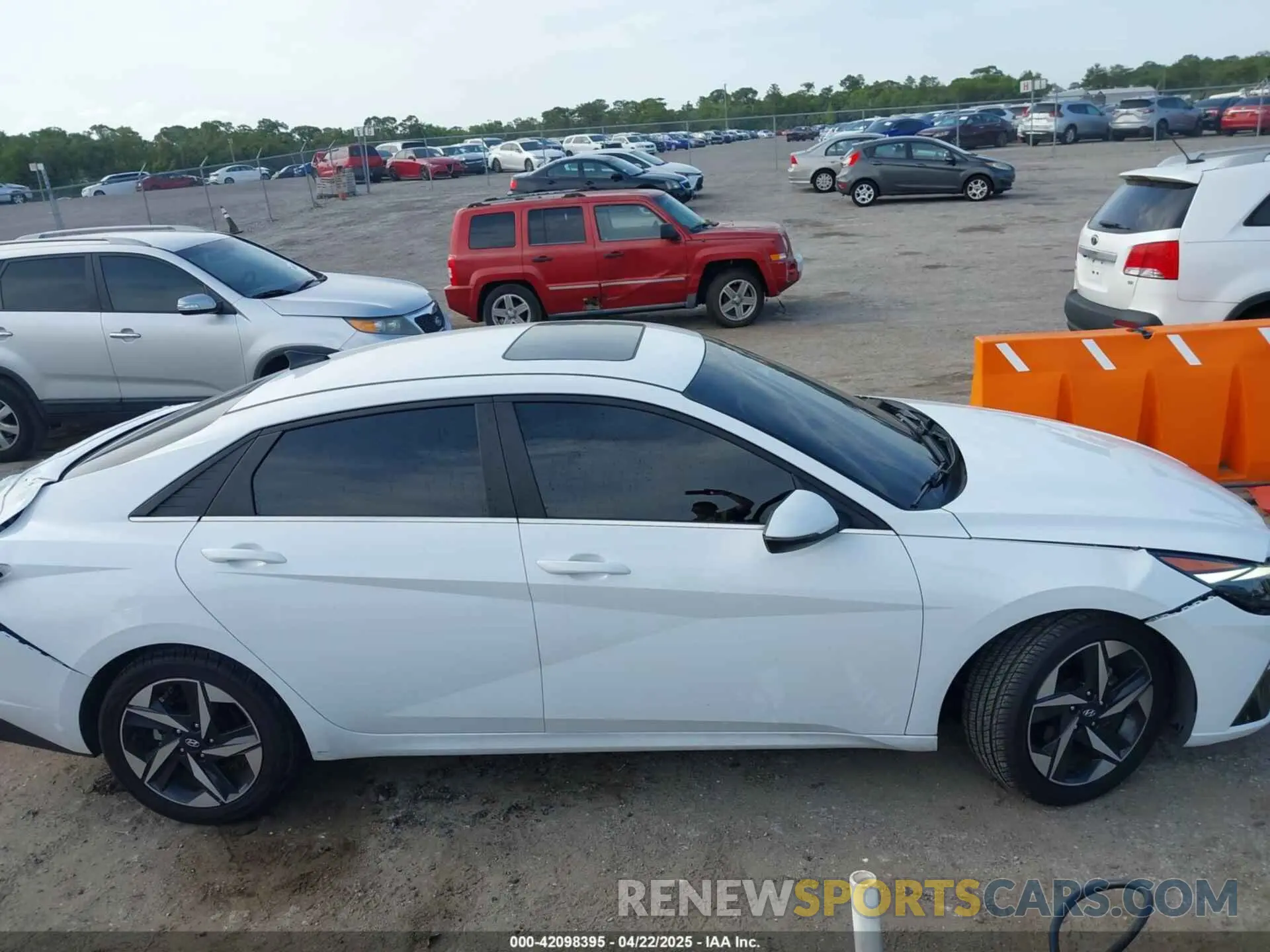 13 fotografías del automóvil dañado KMHLN4AJ9PU034501 HYUNDAI ELANTRA HYBRID 2023