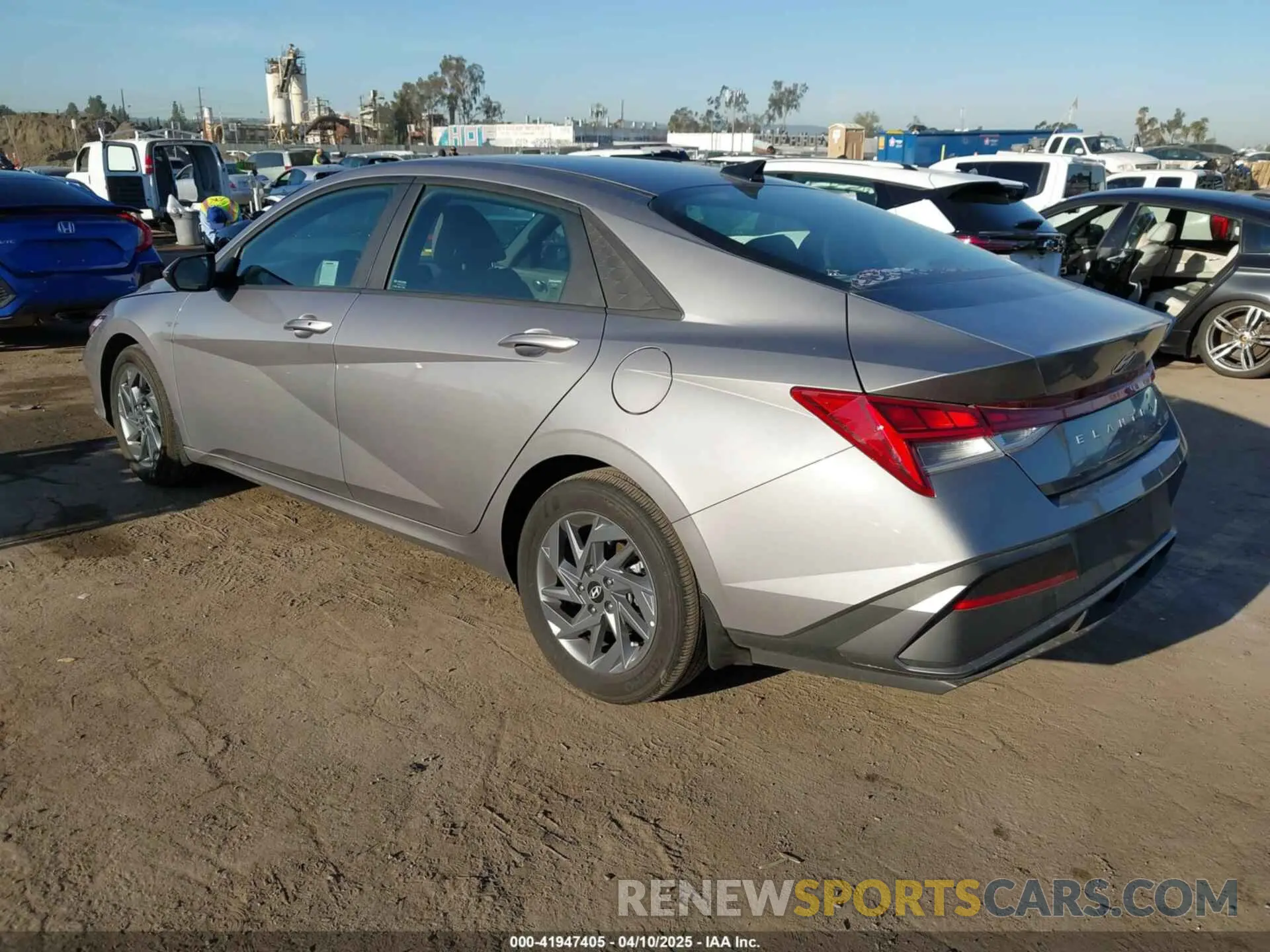 3 fotografías del automóvil dañado KMHLM4DJ0RU103156 HYUNDAI ELANTRA HYBRID 2024