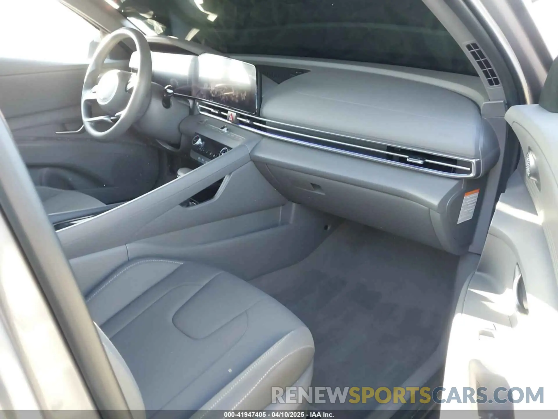 5 fotografías del automóvil dañado KMHLM4DJ0RU103156 HYUNDAI ELANTRA HYBRID 2024