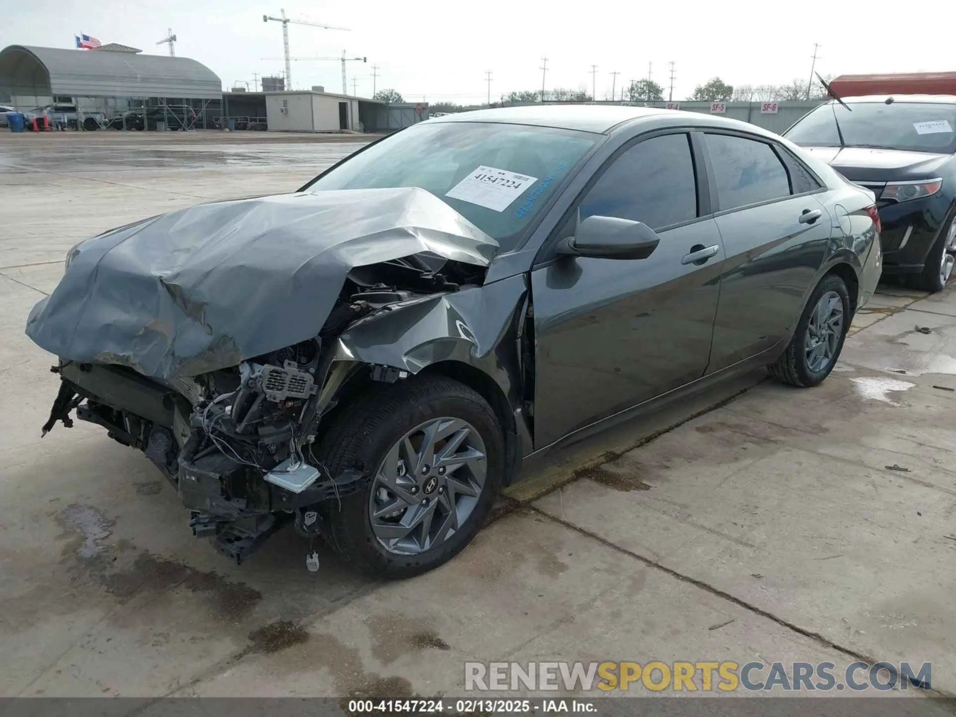 2 fotografías del automóvil dañado KMHLM4DJ2RU094783 HYUNDAI ELANTRA HYBRID 2024
